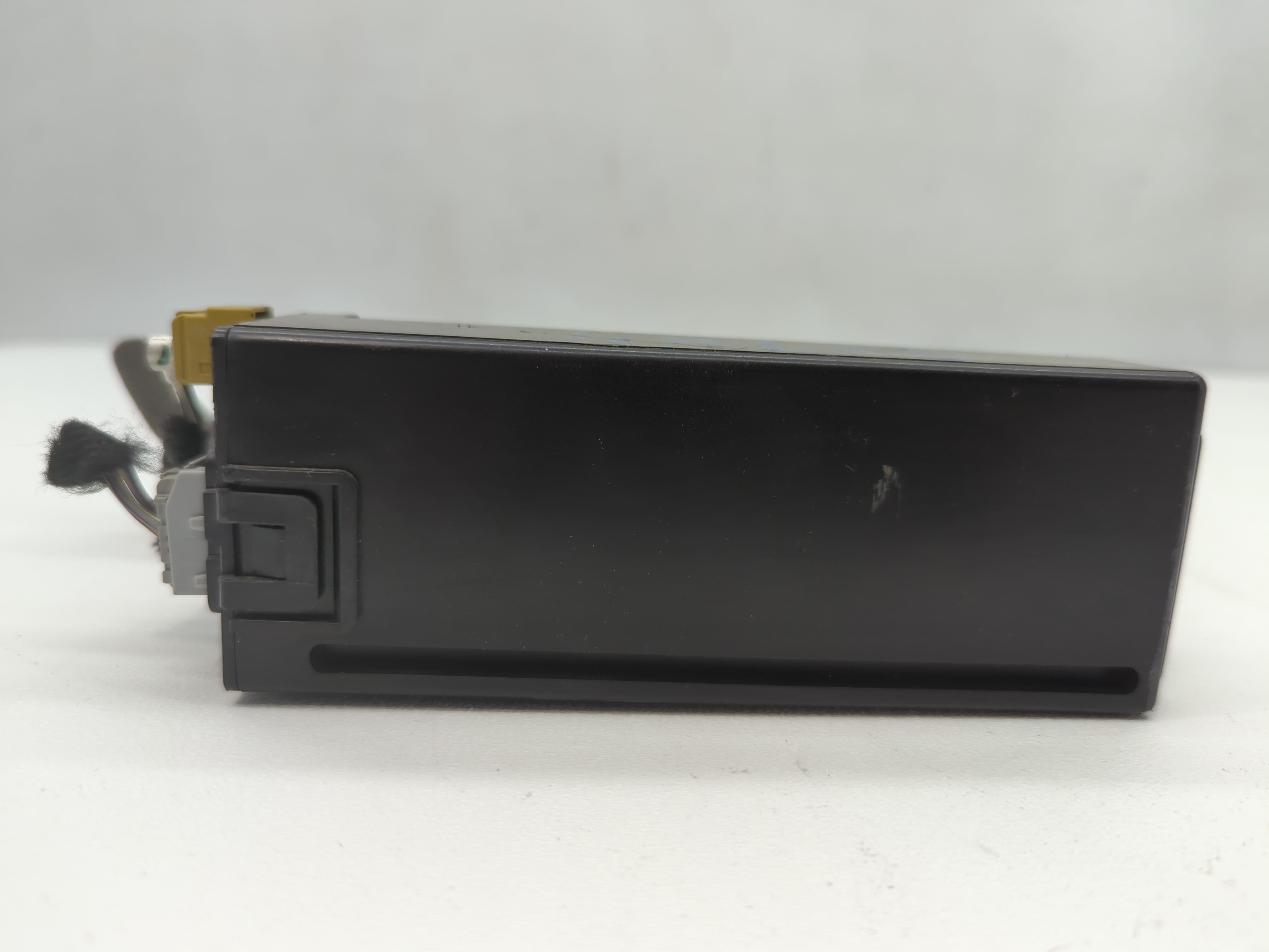 2016-2016 Chevrolet Silverado 1500 Am Fm Cd Player Radio Receiver 661610 - Oemusedautoparts1.com