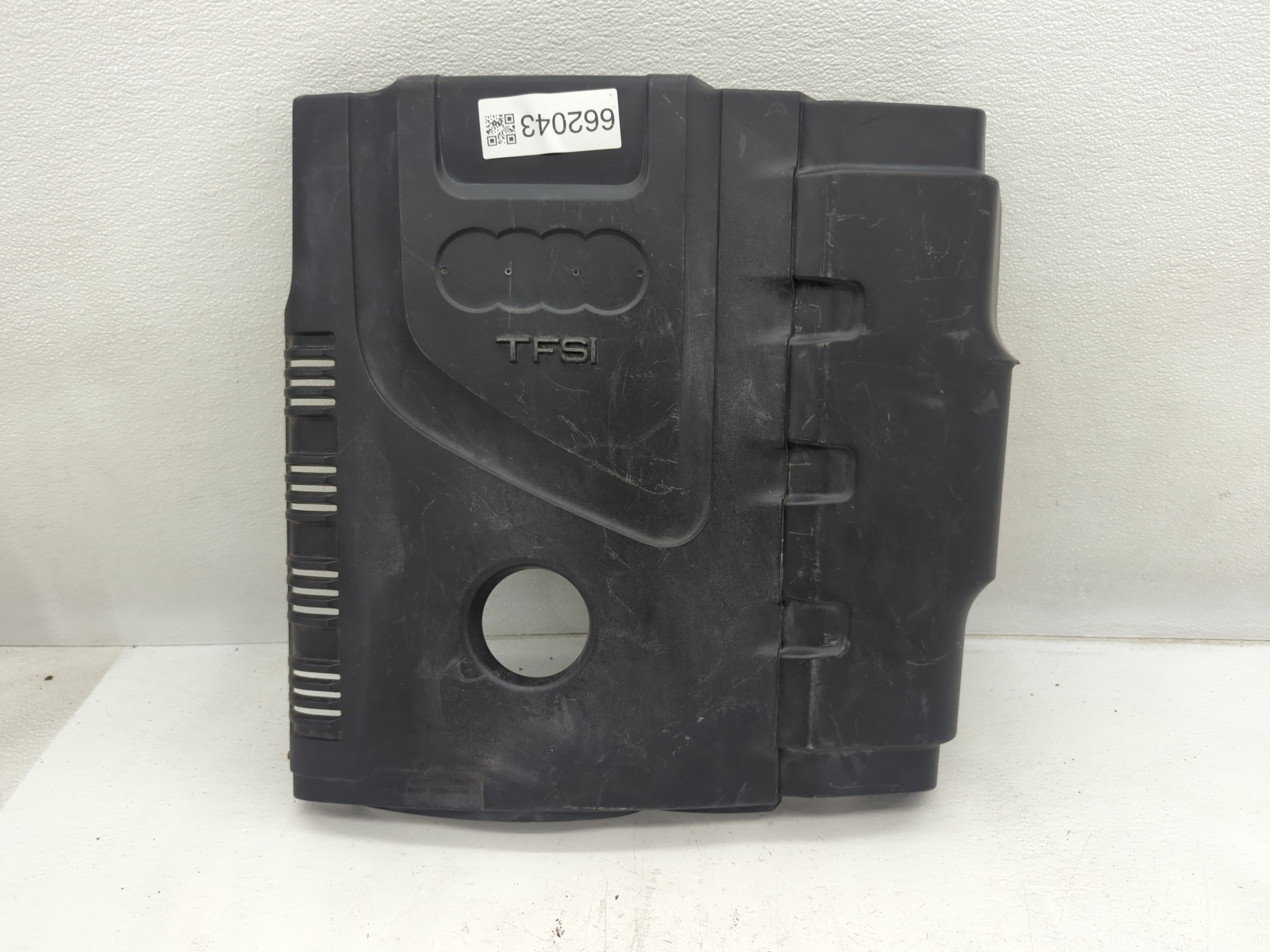 Picture of 2009 Audi A4 Engine Cover 662043