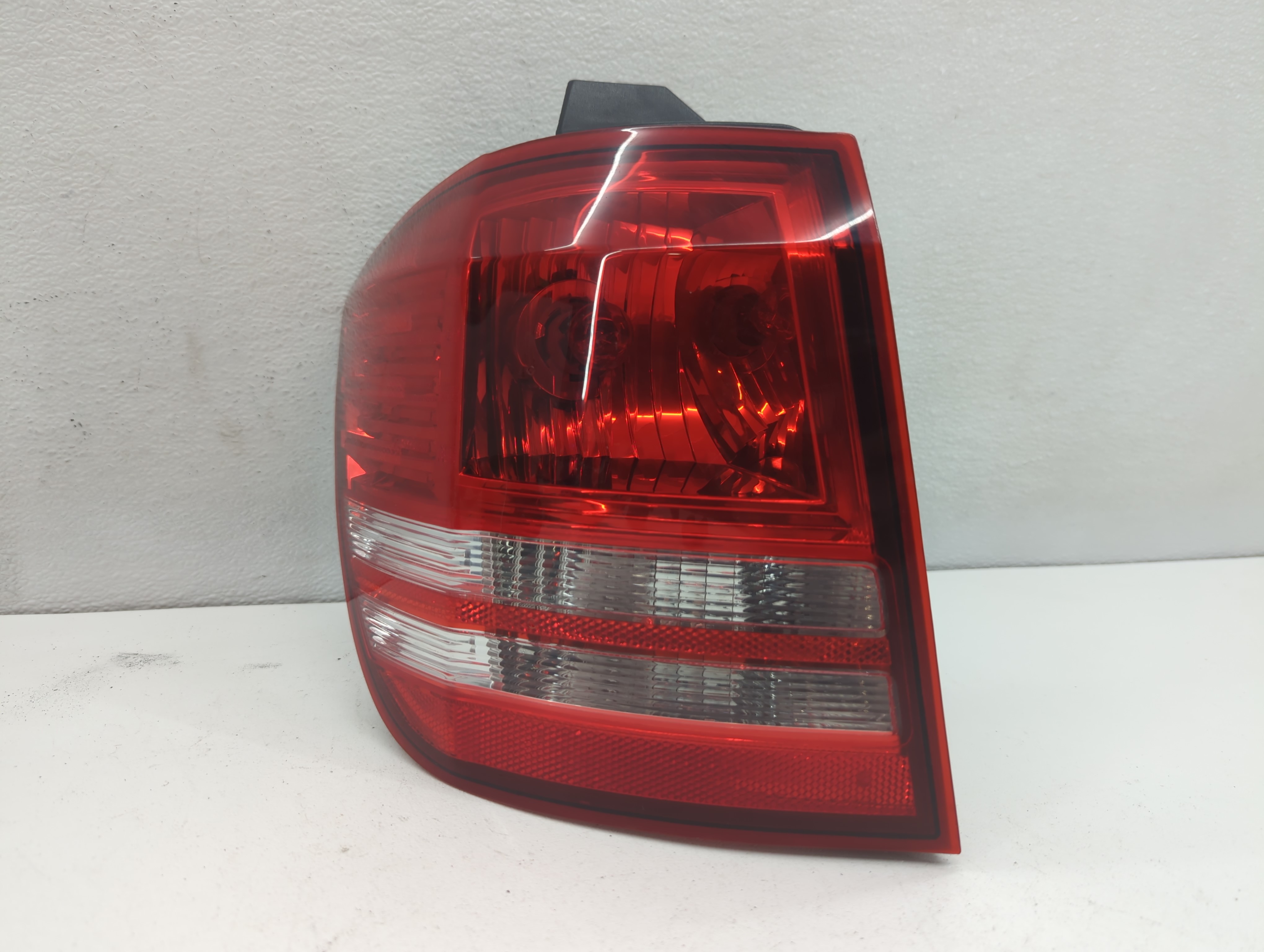 Picture of 2018 Dodge Journey Driver Left Side Tail Light Taillight Oem 662362