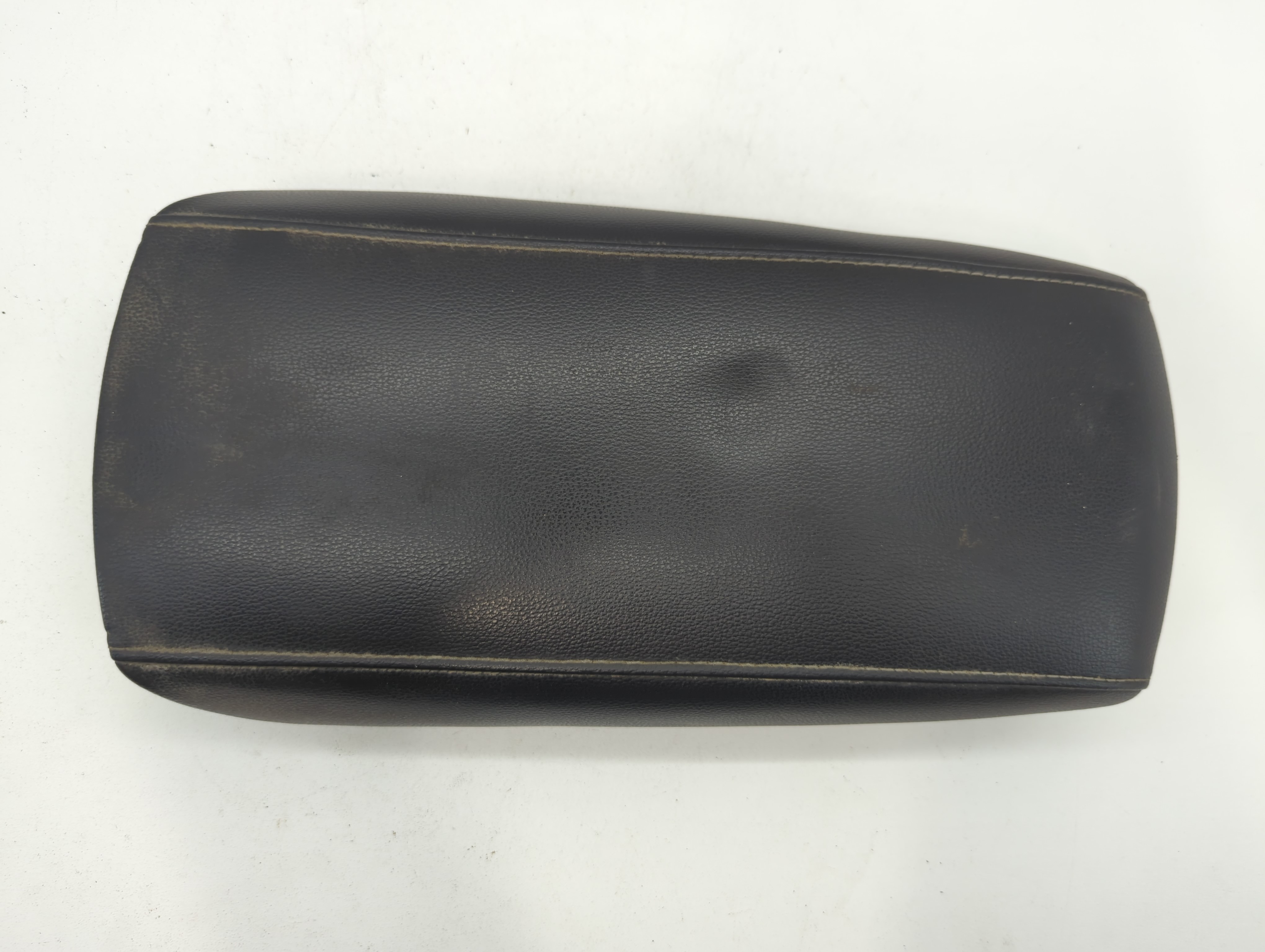 Picture of 2017-2020 Ford Fusion Center Console Armrest Cover Lid 662405