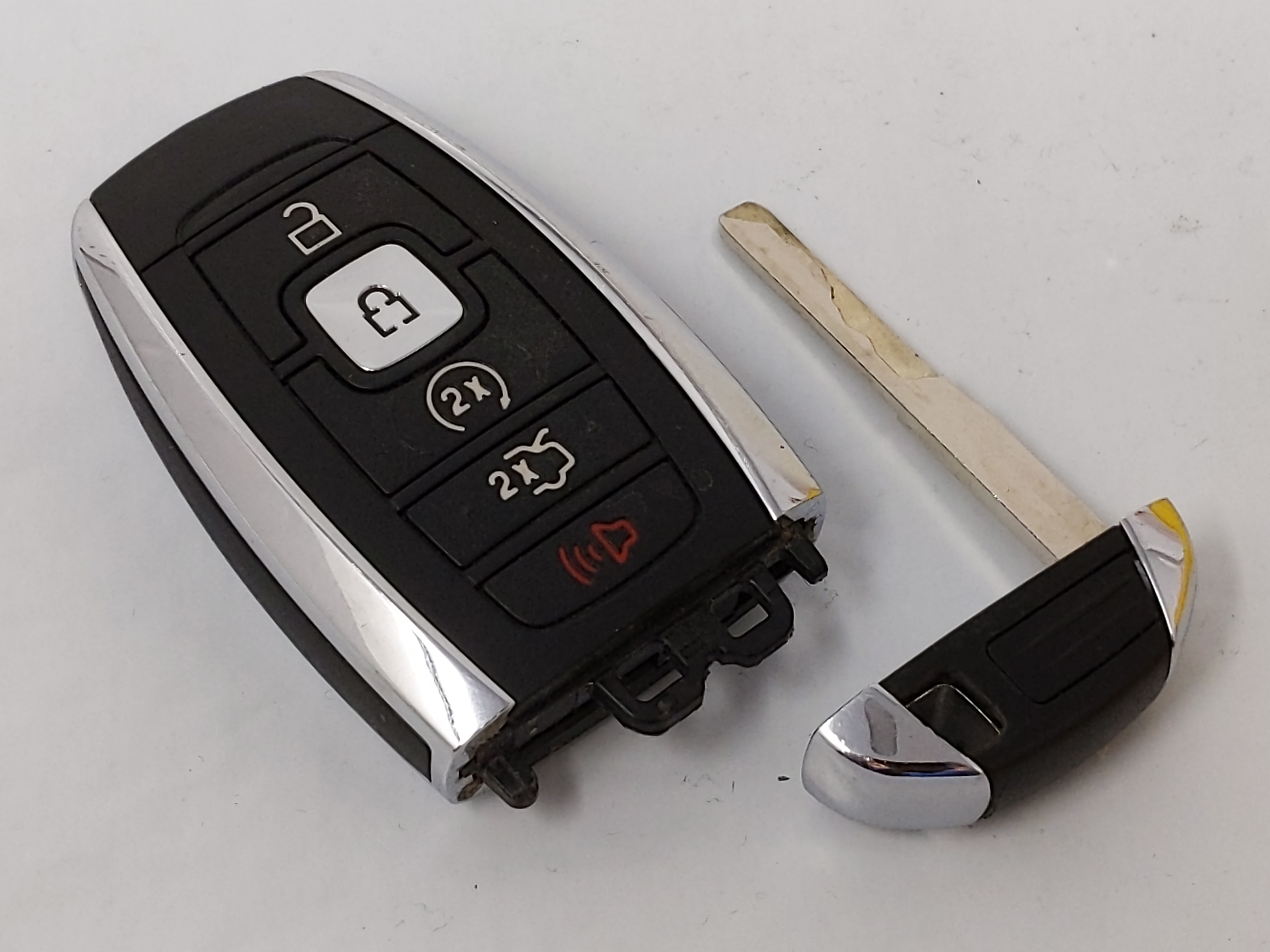 2018-2020 Lincoln Navigator Keyless Entry Remote M3n-A2c940780 66279 - Oemusedautoparts1.com