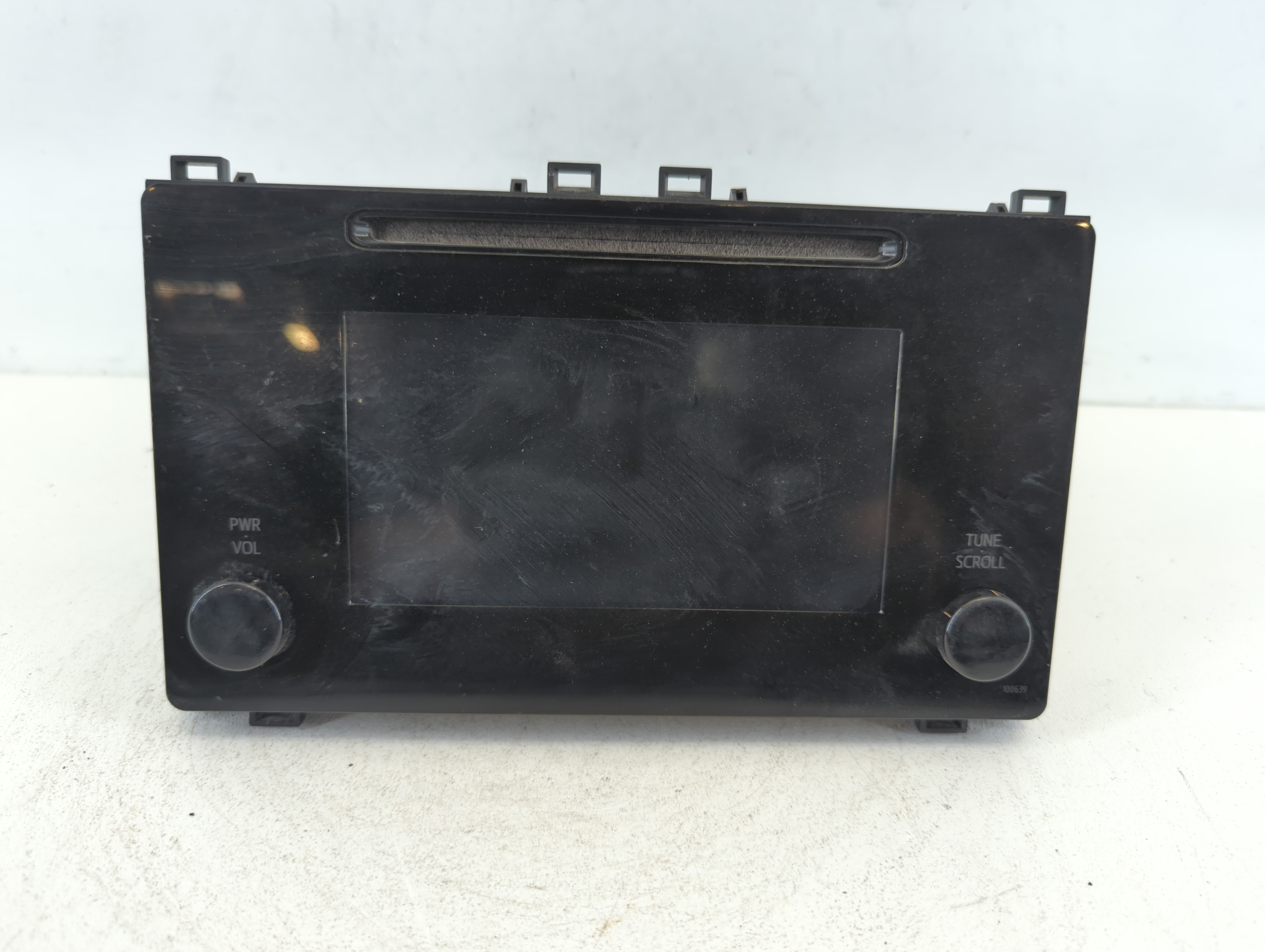 2017-2019 Toyota Corolla Am Fm Cd Player Radio Receiver 662967 - Oemusedautoparts1.com