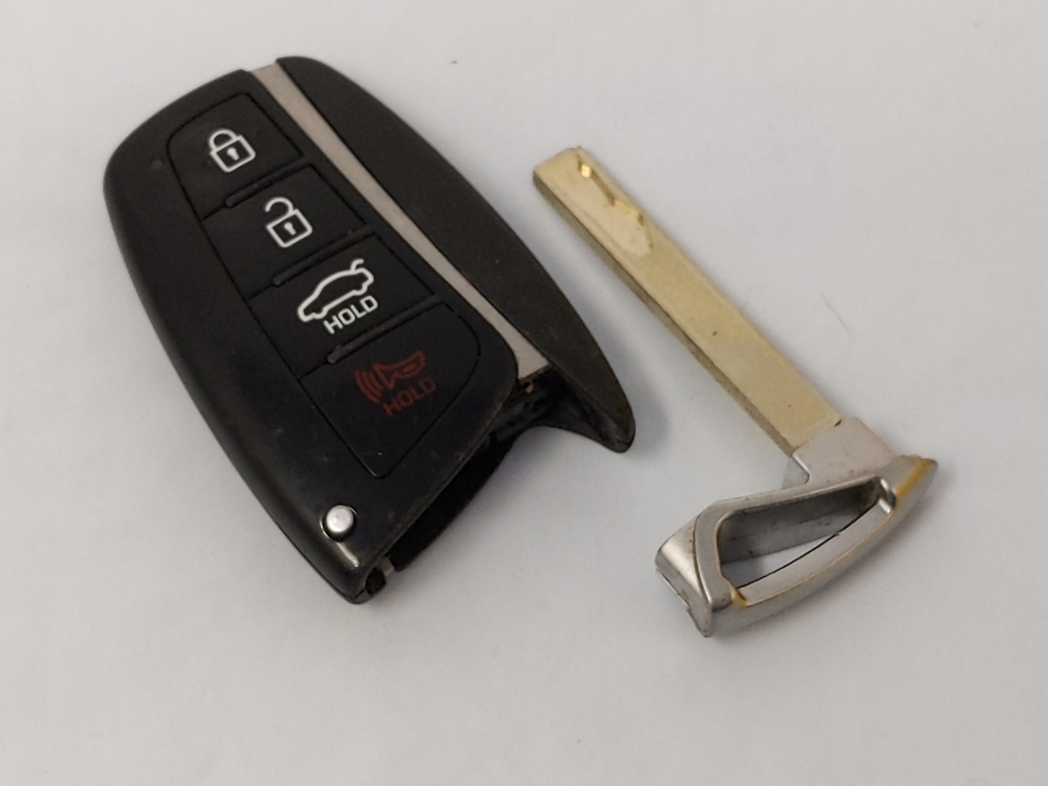 Picture of Hyundai Genesis Keyless Entry Remote Fob Sy5dhfna433 4 Buttons 66303