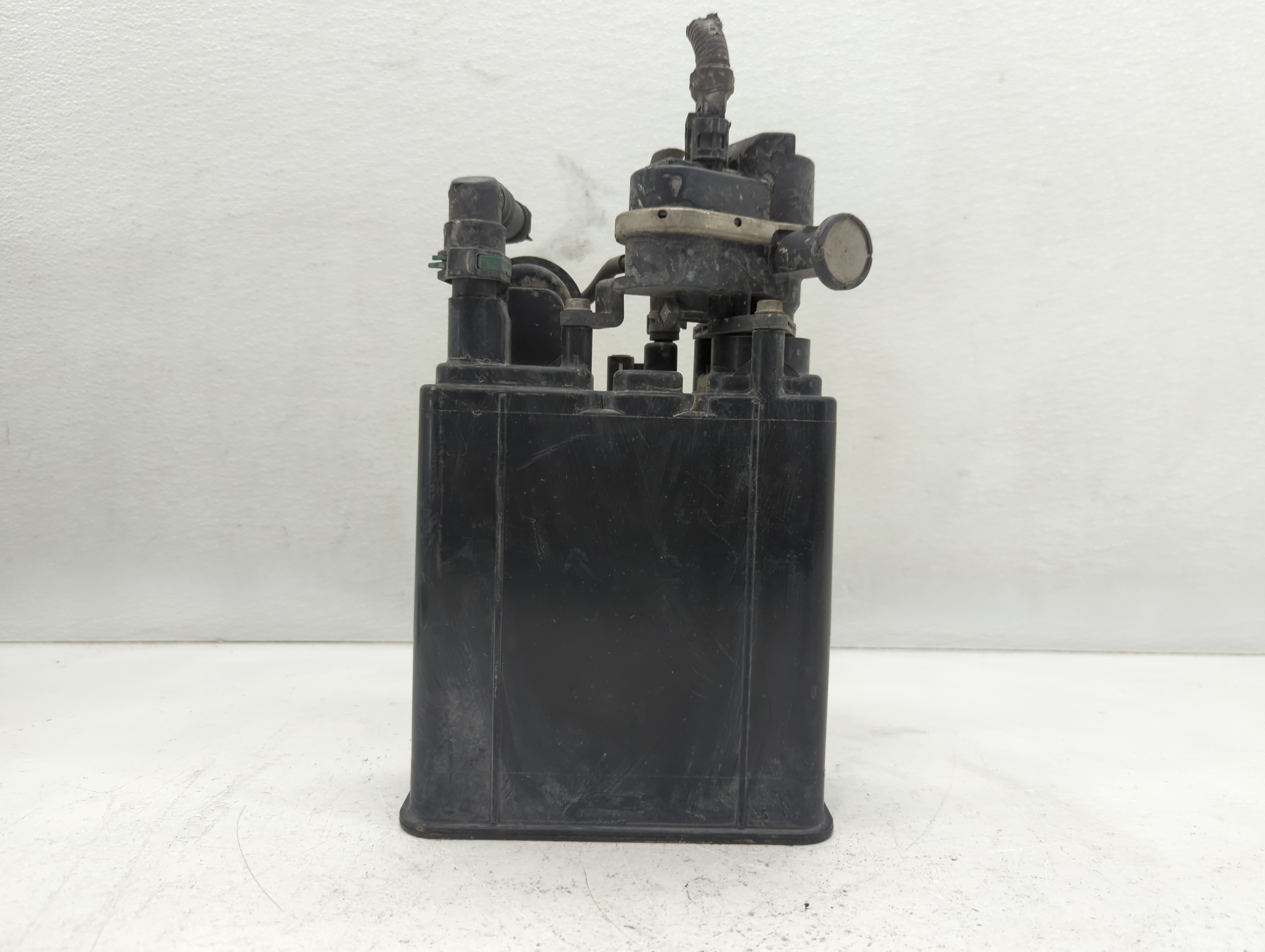 Picture of 2011 Scion Xb Fuel Vapor Charcoal Canister 663304