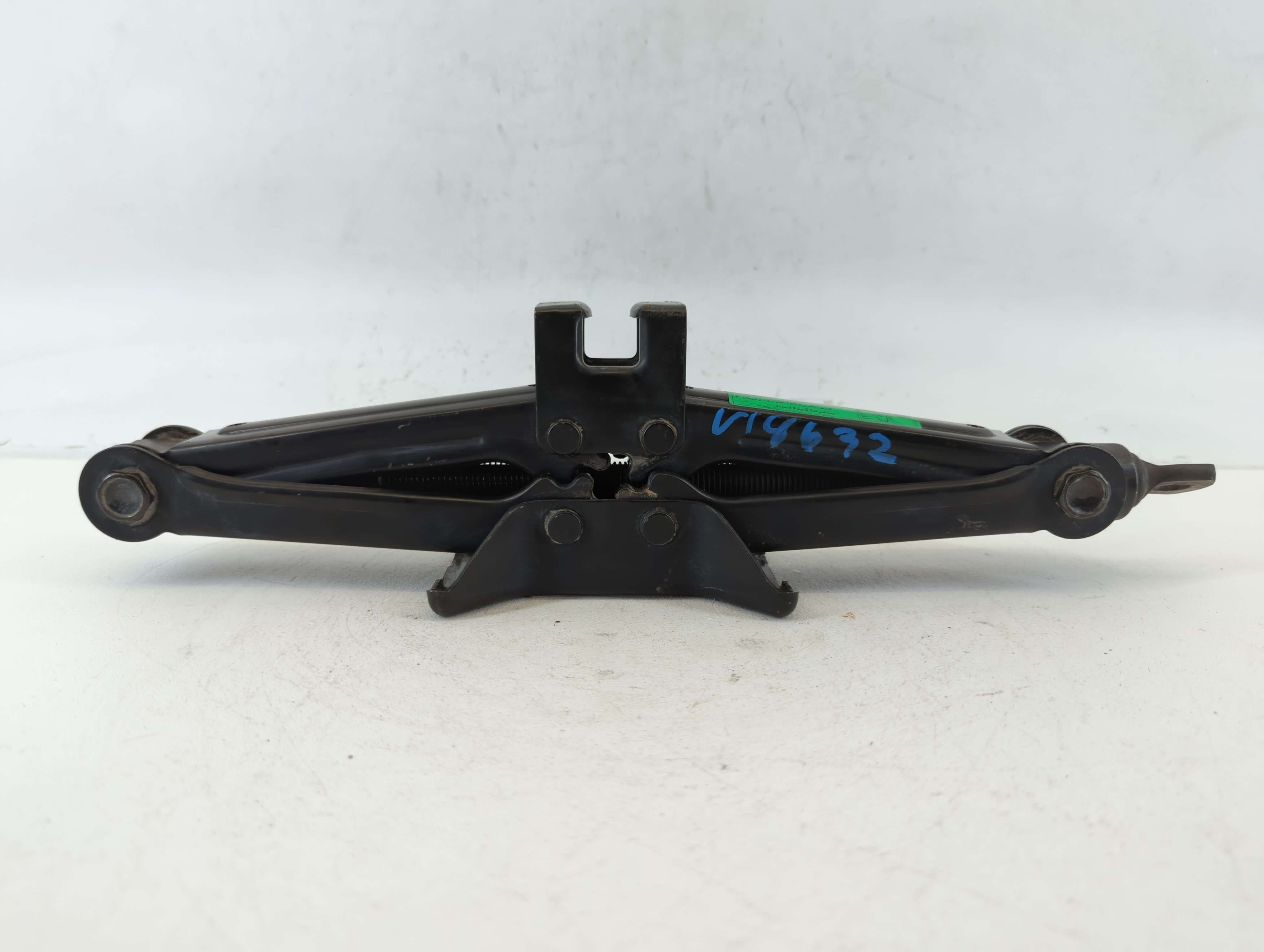 Picture of 2015 Kia Optima Spare Scissor Car Jack 664230