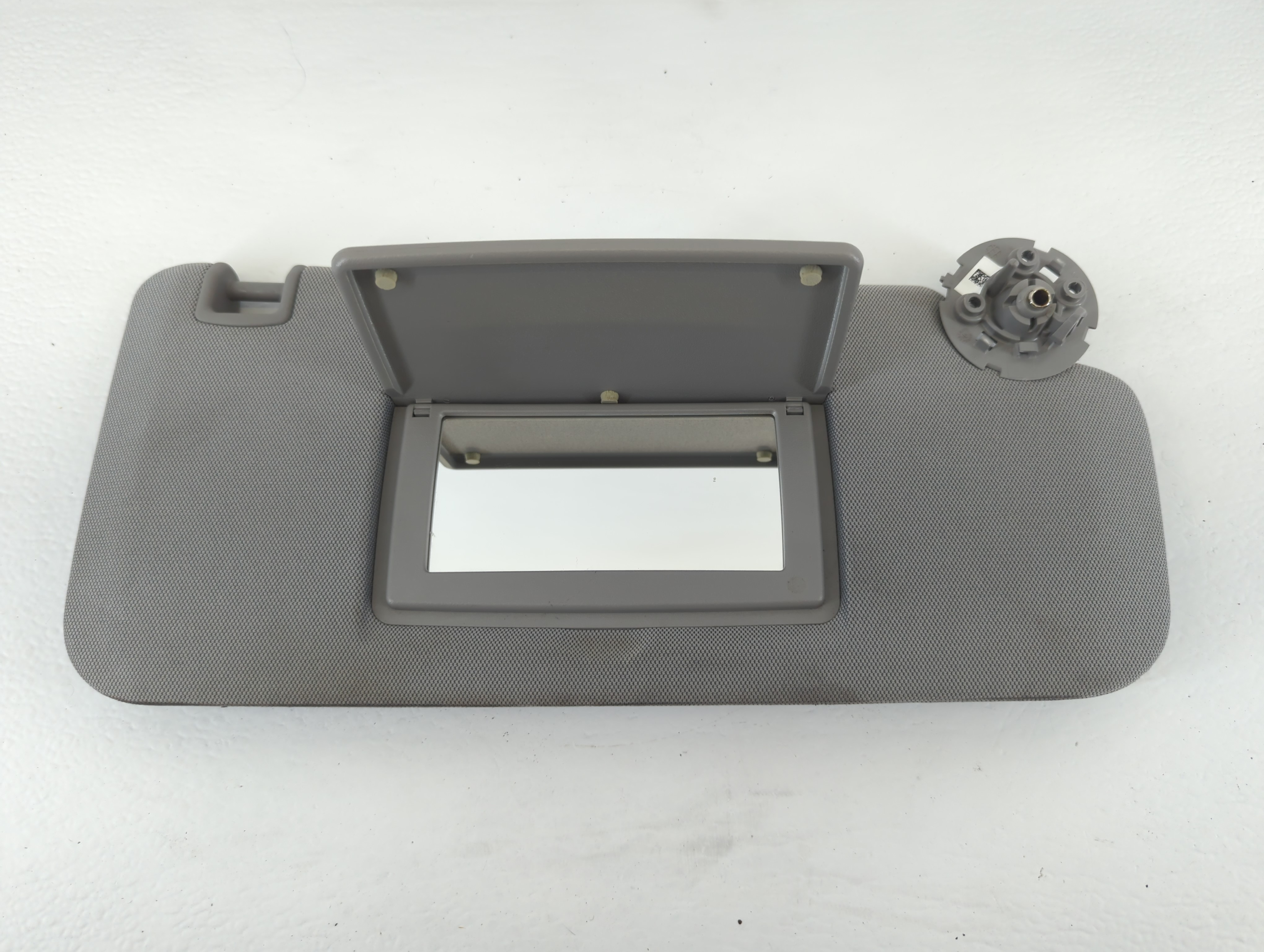 2017-2021 Chevrolet Trax Passenger Sun Visor Mirror Right Sunvisor Gray 664286 - Oemusedautoparts1.com