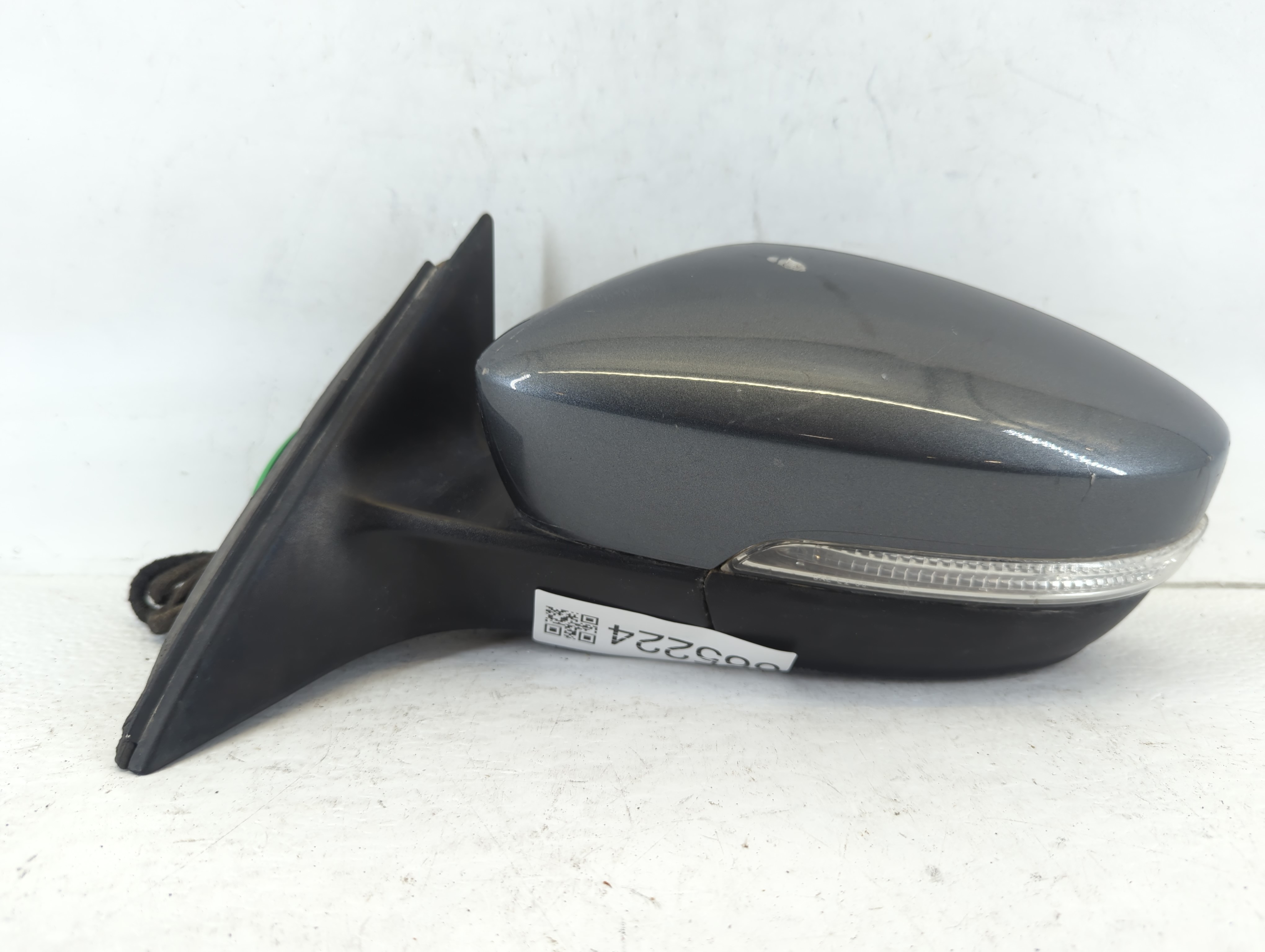 Picture of 2009-2012 Volkswagen Cc Driver Left Side View Manual Door Mirror Grey 665224