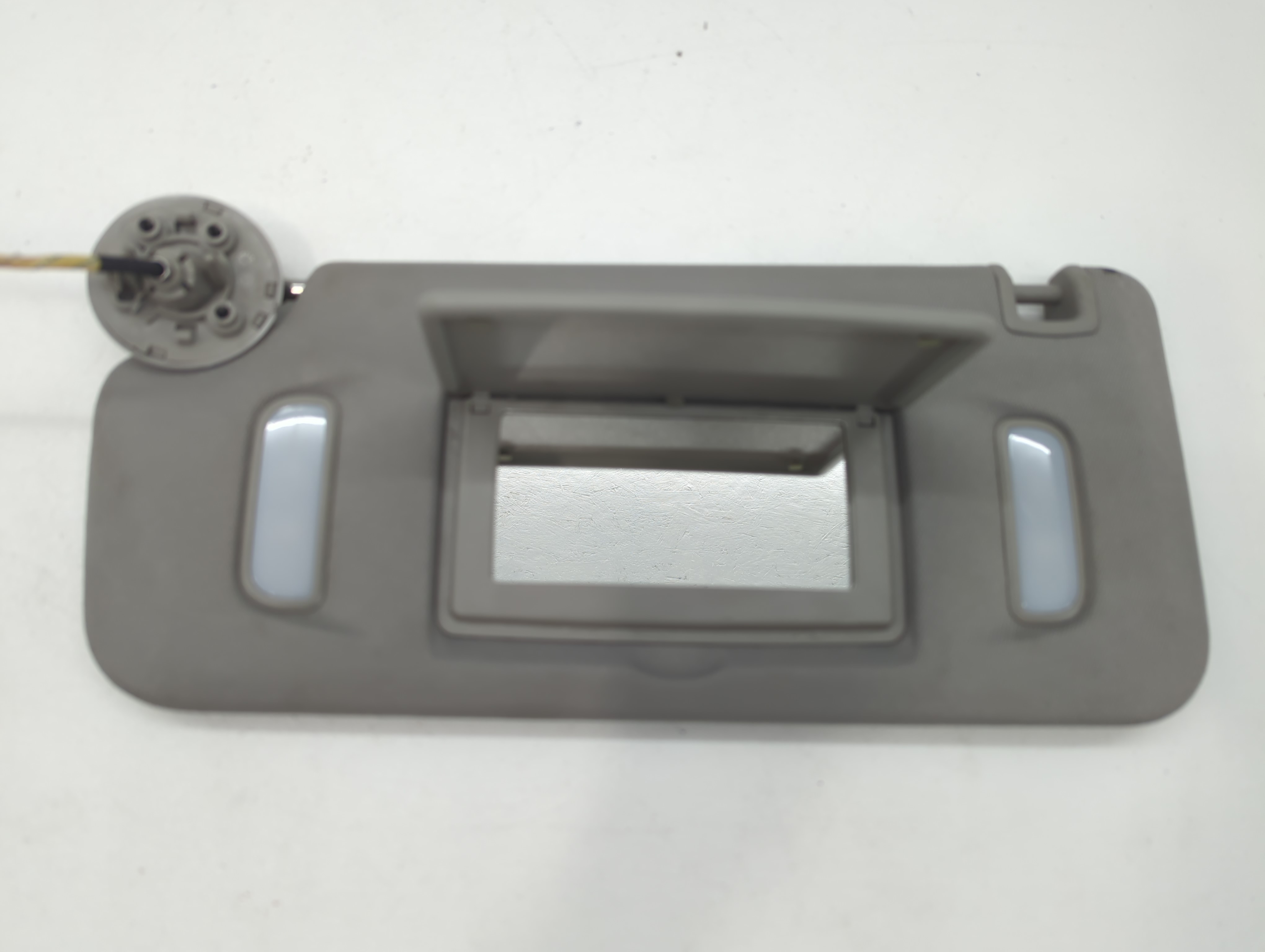 2010-2017 Chevrolet Equinox Driver Sun Visor Mirror Left Sunvisor Gray 665326 - Oemusedautoparts1.com