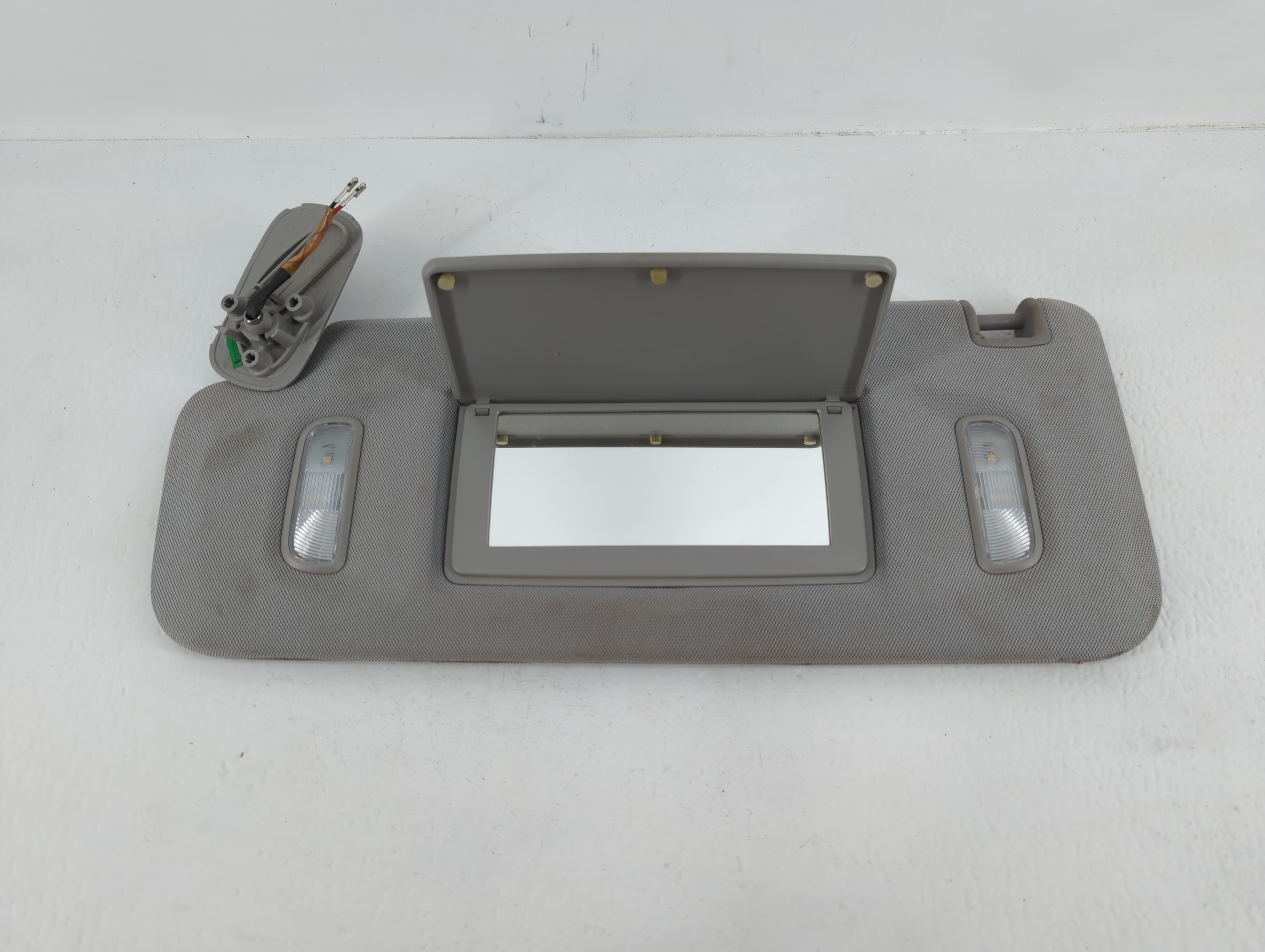 Picture of 2011-2020 Dodge Journey Passenger Sun Visor Mirror Right Sunvisor Grey 665387