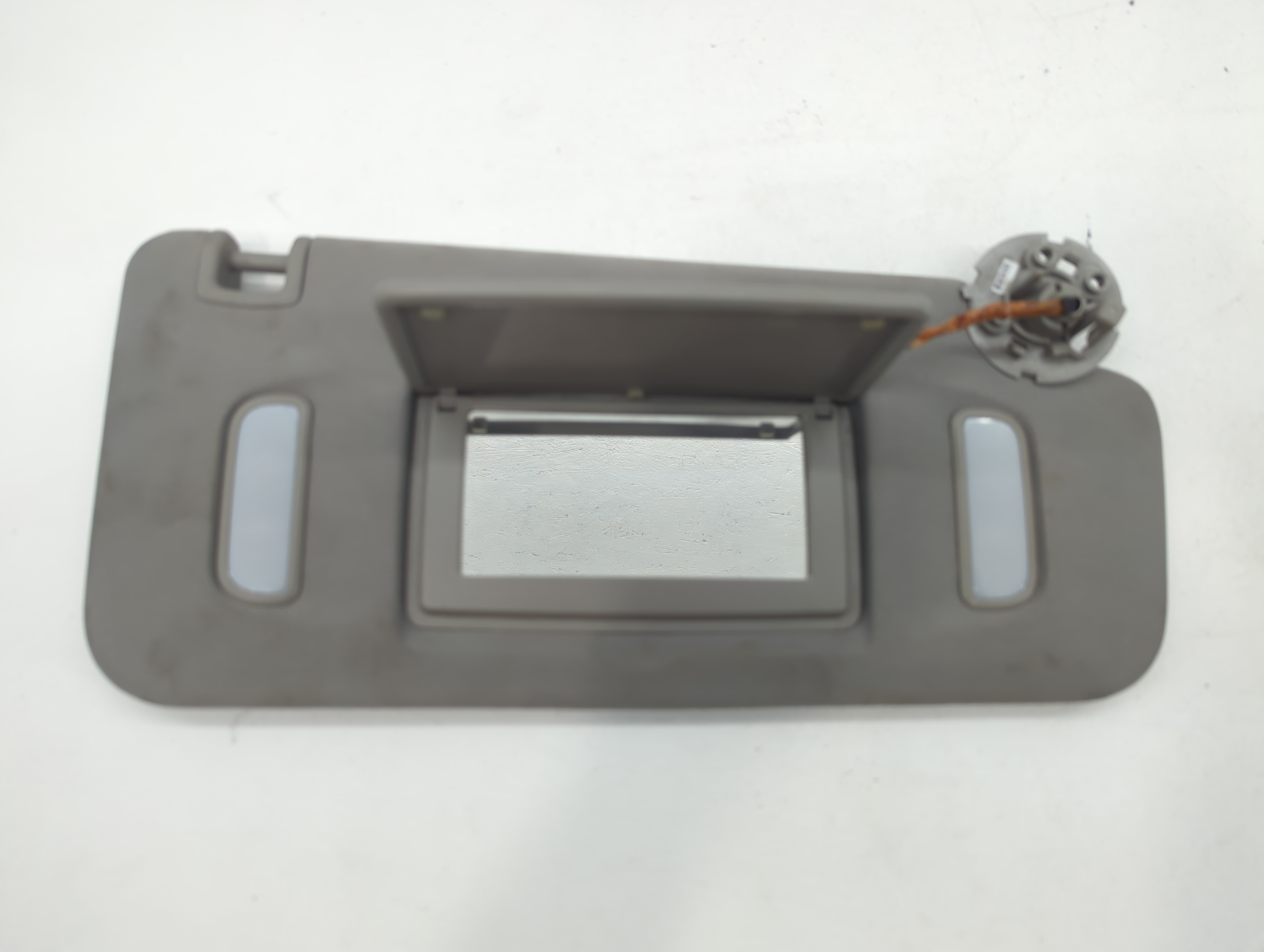 Chevrolet Traverse Passenger Sun Visor Mirror Right Sunvisor Gray 665428 - Oemusedautoparts1.com