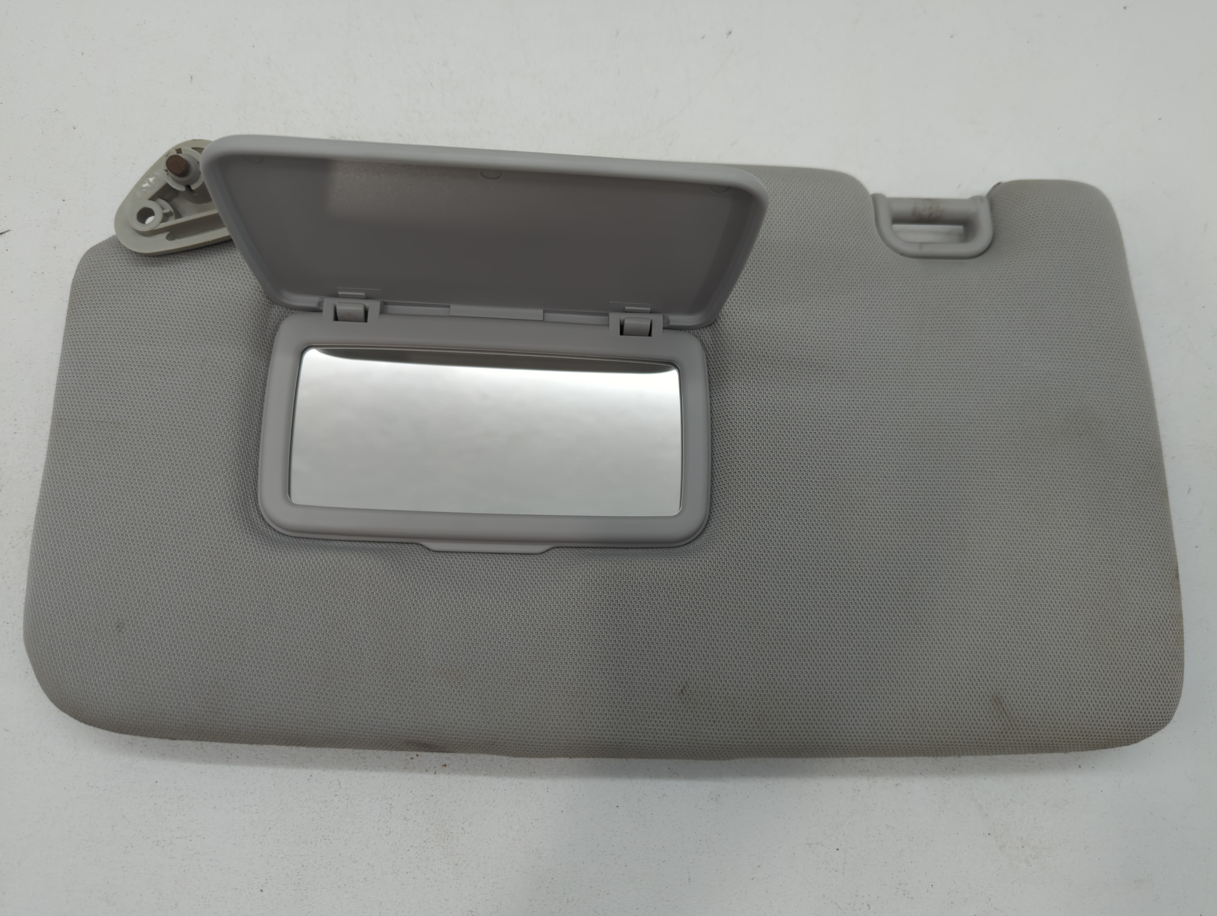 2014 Subaru Forester Driver Sun Visor Mirror Left Sunvisor Ivory 666198 - Oemusedautoparts1.com