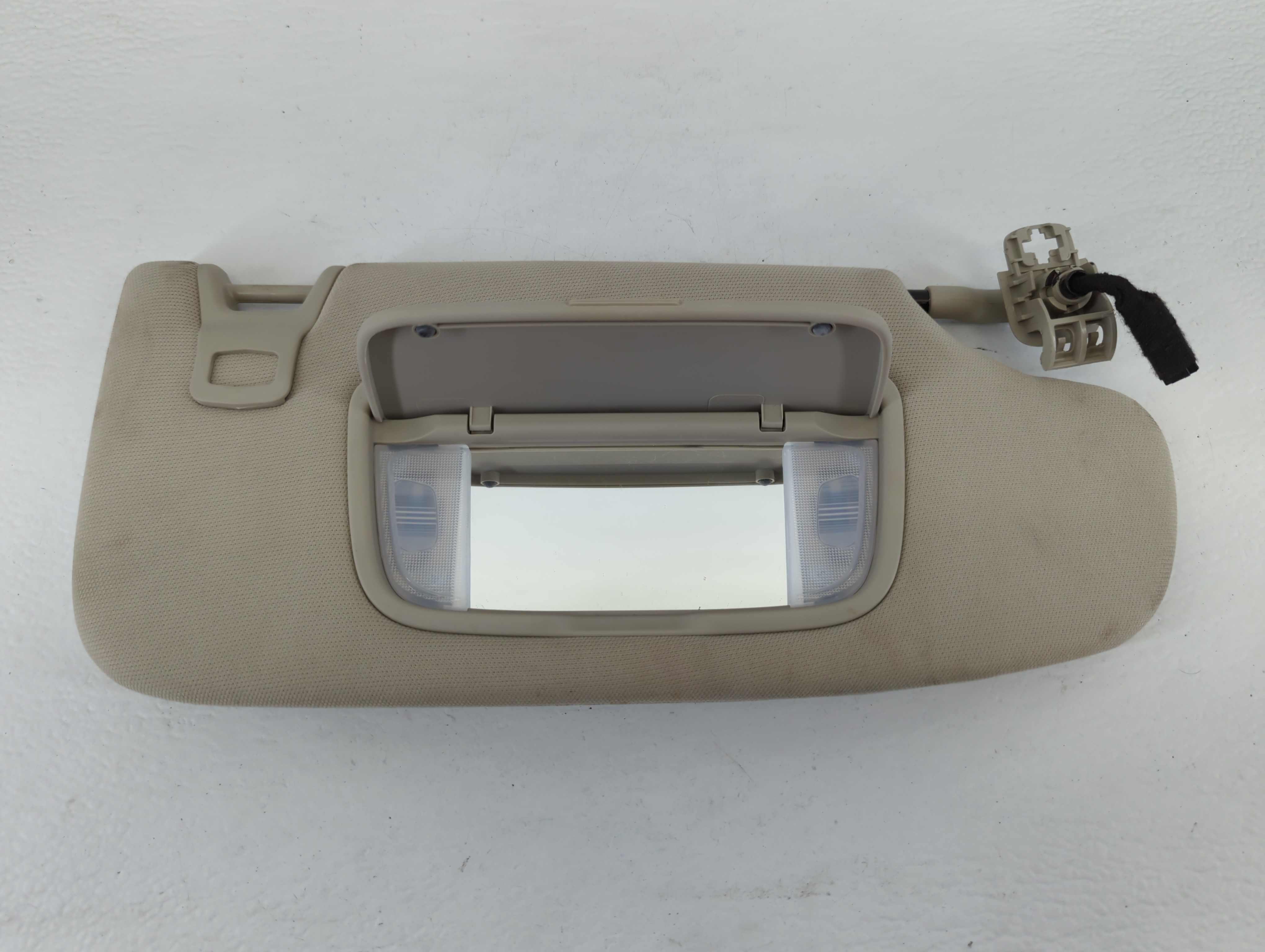 2017-2020 Ford Fusion Passenger Sun Visor Mirror Right Sunvisor Gray 666491 - Oemusedautoparts1.com