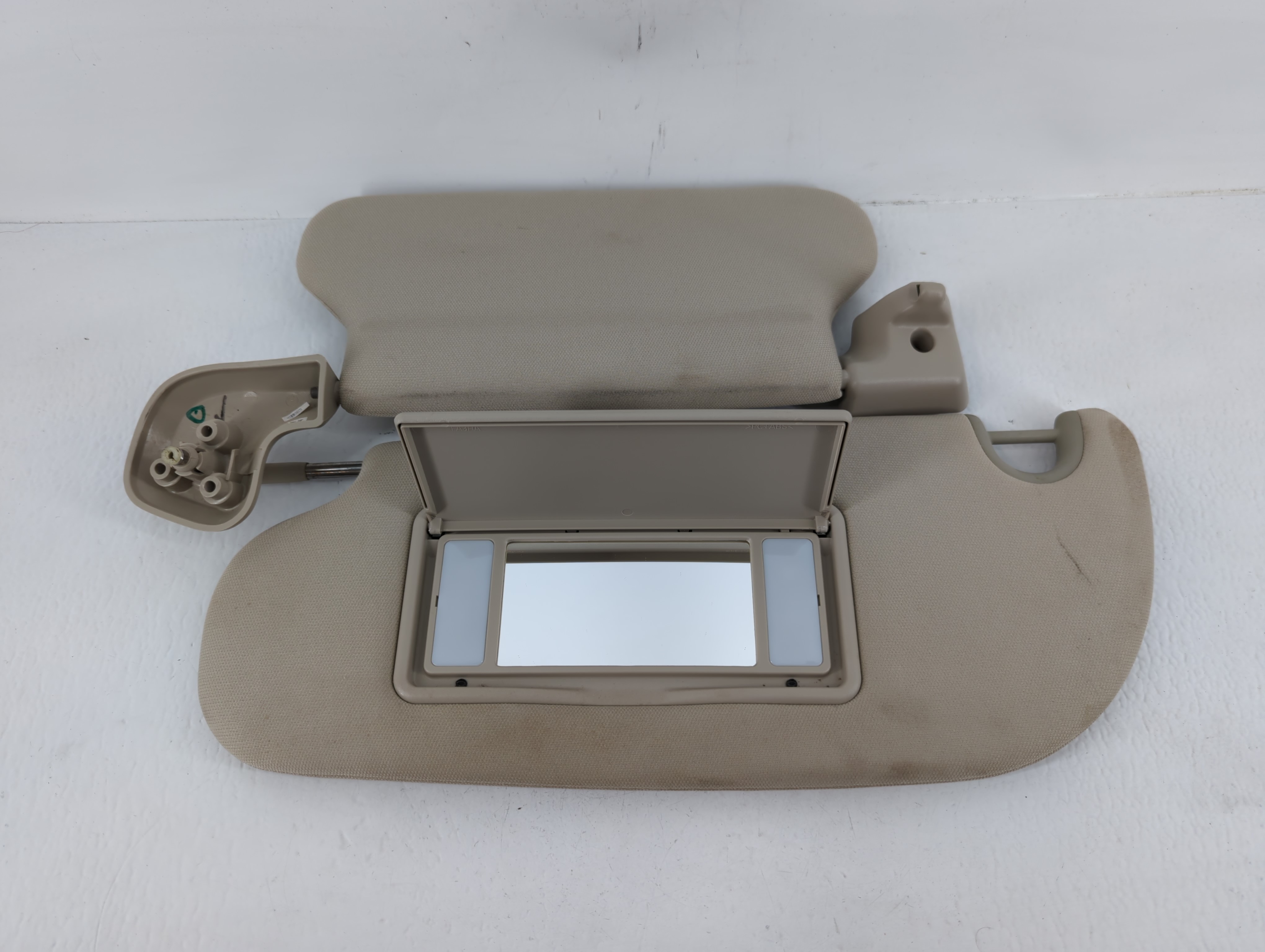 Picture of 2013 Lincoln Navigator Driver Sun Visor Mirror Left Sunvisor Light Tan 666761