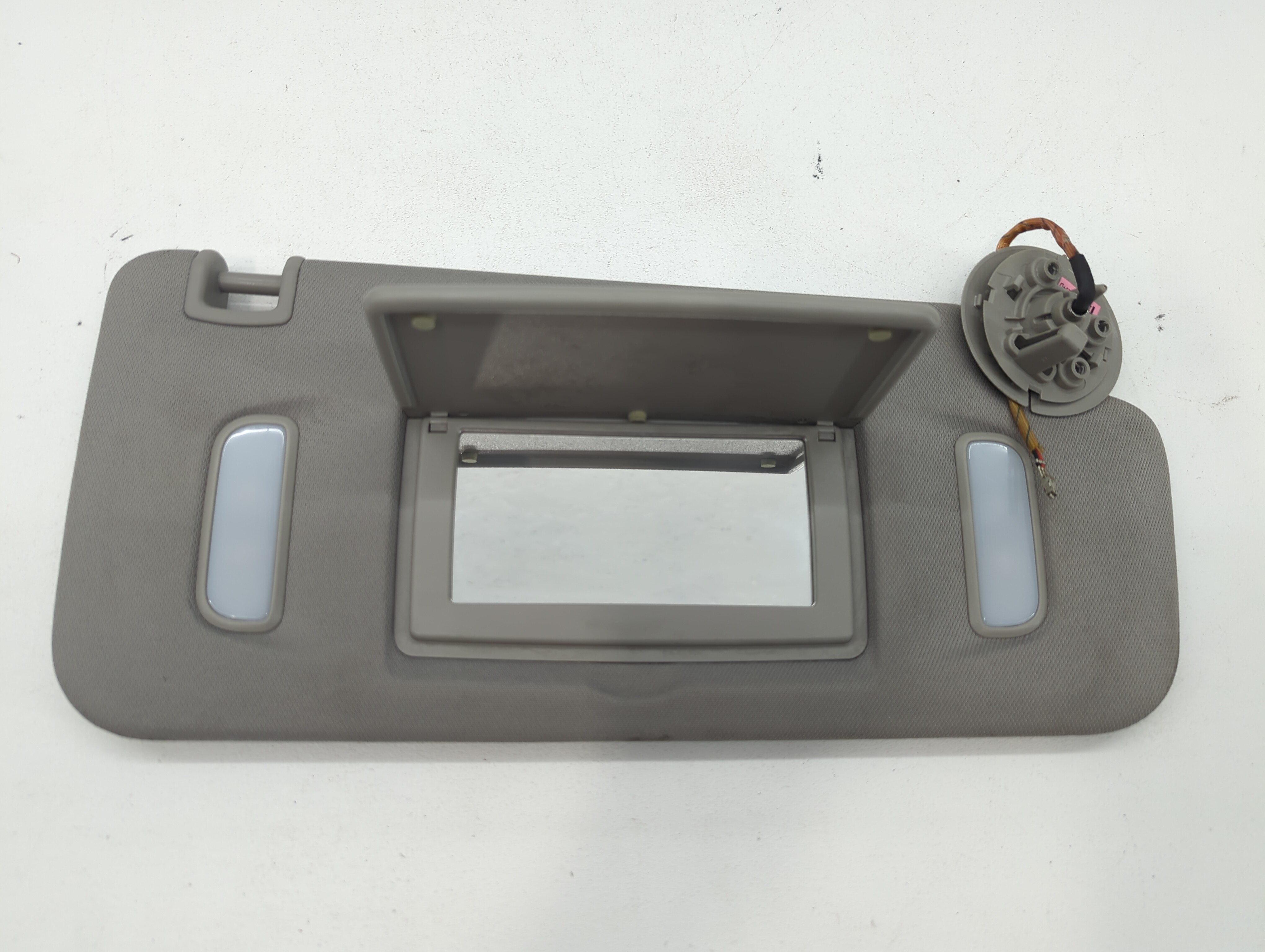 Chevrolet Traverse Passenger Sun Visor Mirror Right Sunvisor Dark Grey 666823 - Oemusedautoparts1.com