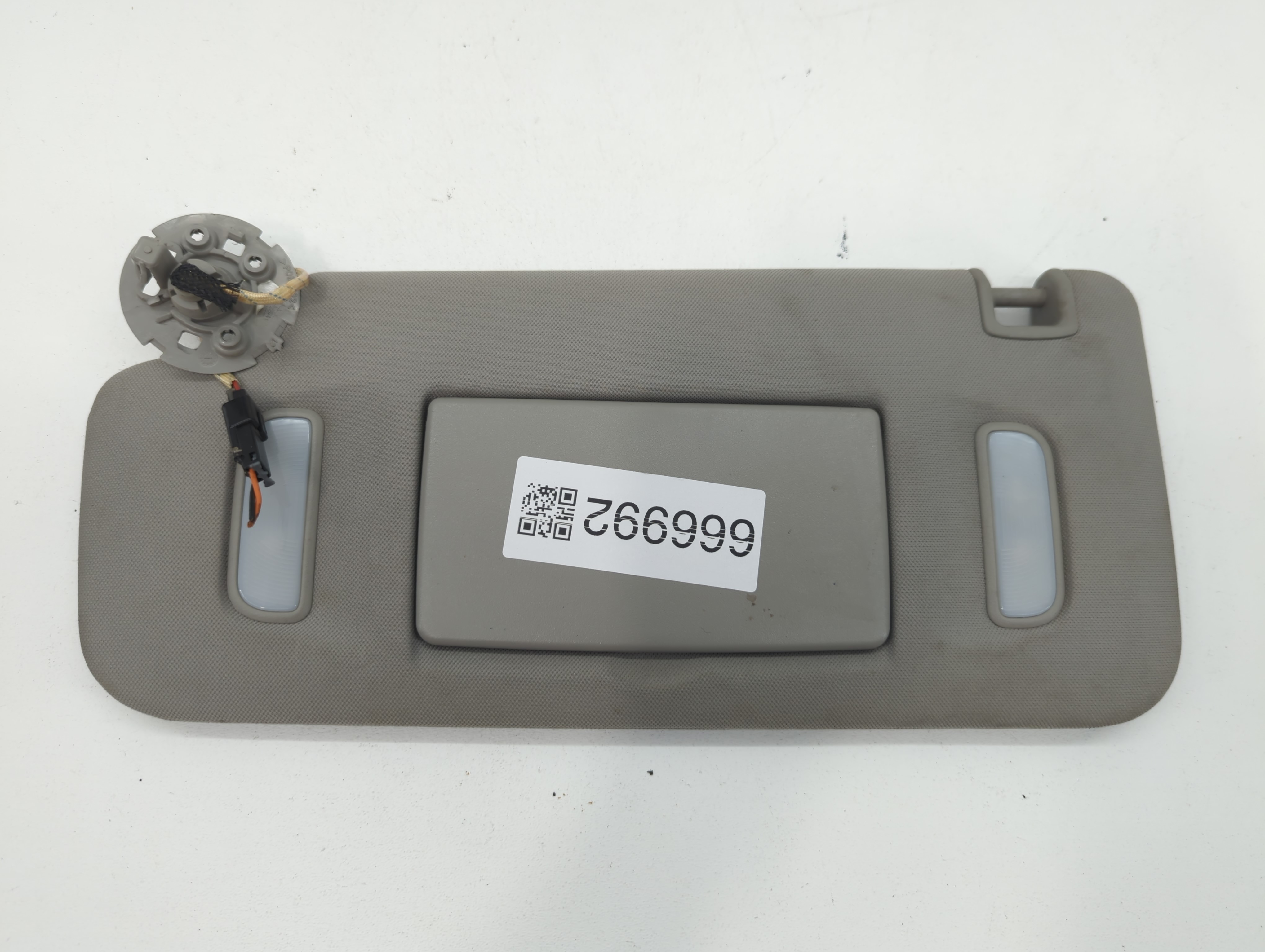 Chevrolet Traverse Driver Sun Visor Mirror Left Sunvisor Gray 666992 - Oemusedautoparts1.com