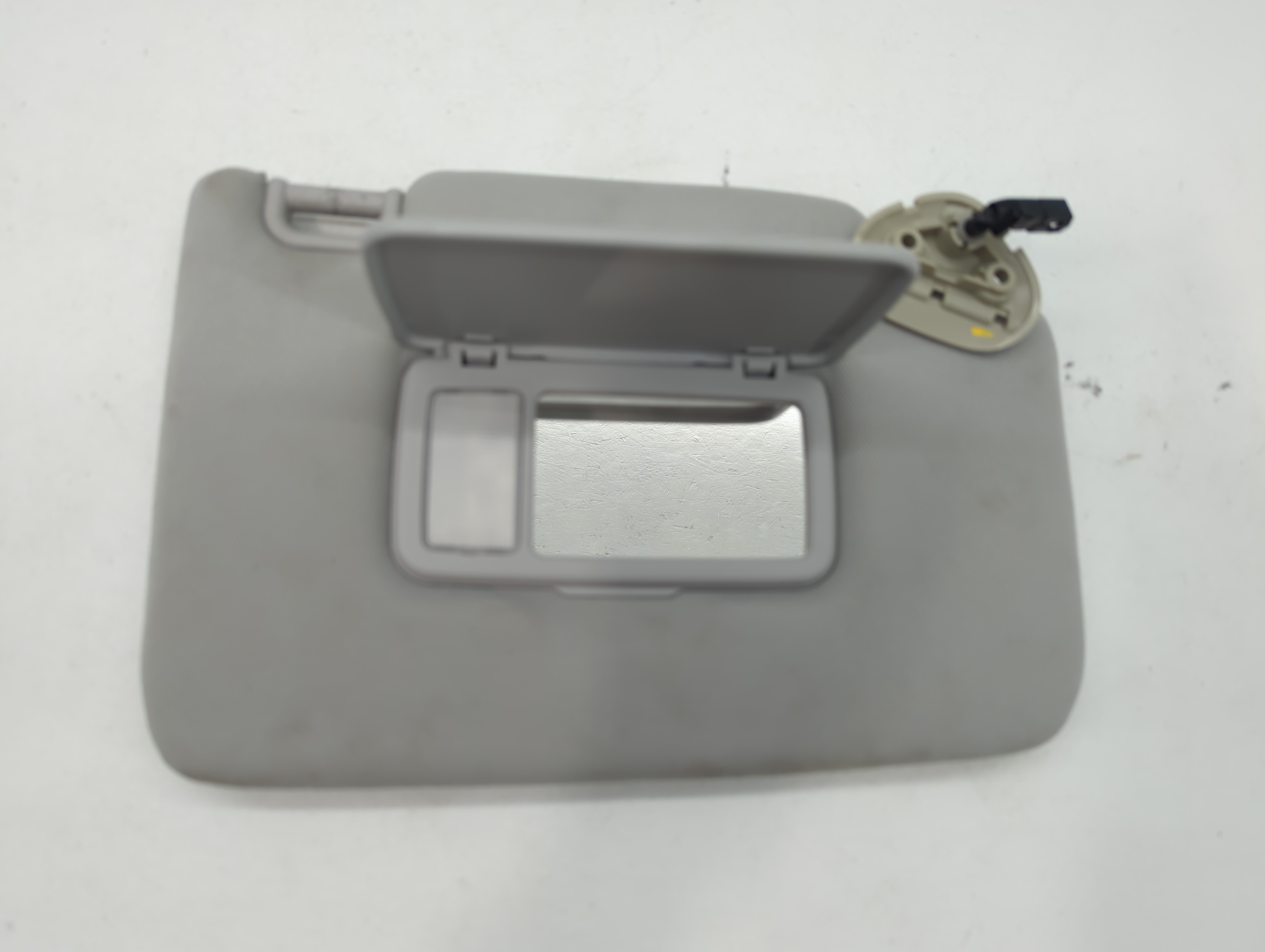 2018 Subaru Forester Passenger Sun Visor Mirror Right Sunvisor Pale Grey 667054 - Oemusedautoparts1.com