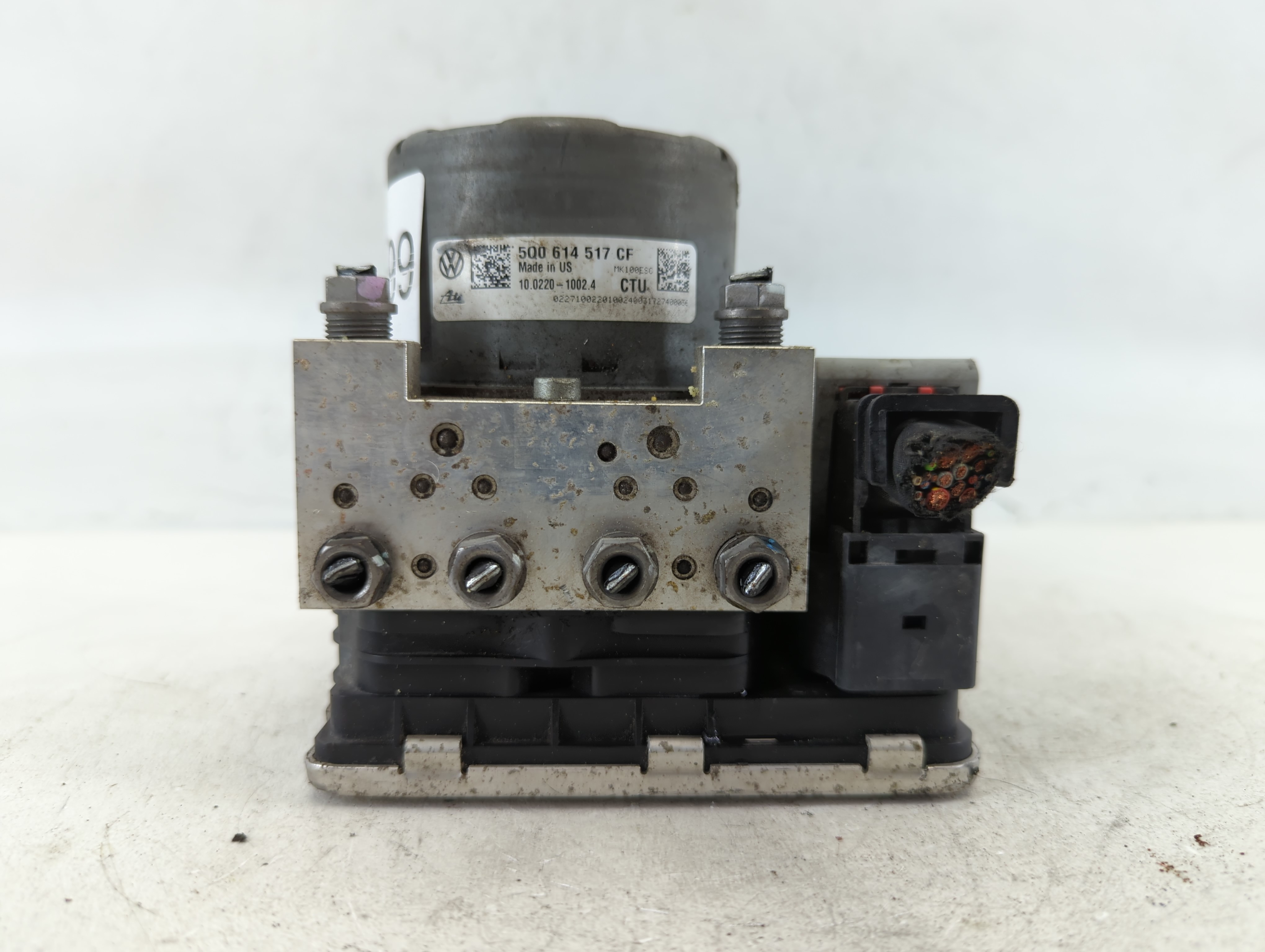 2018 Volkswagen Atlas Abs Pump Control Module 667392 - Oemusedautoparts1.com
