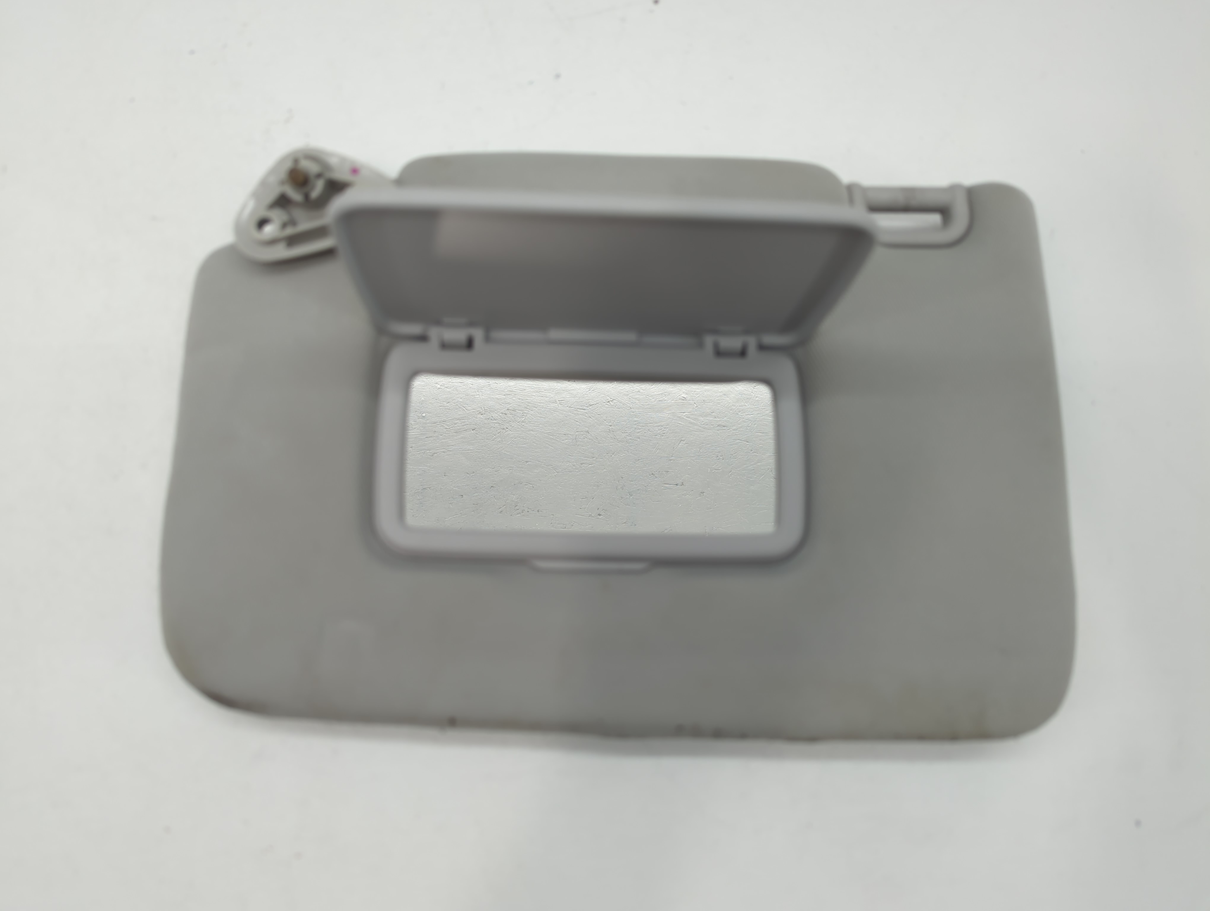 2015 Subaru Forester Driver Sun Visor Mirror Left Sunvisor Grey 667406 - Oemusedautoparts1.com