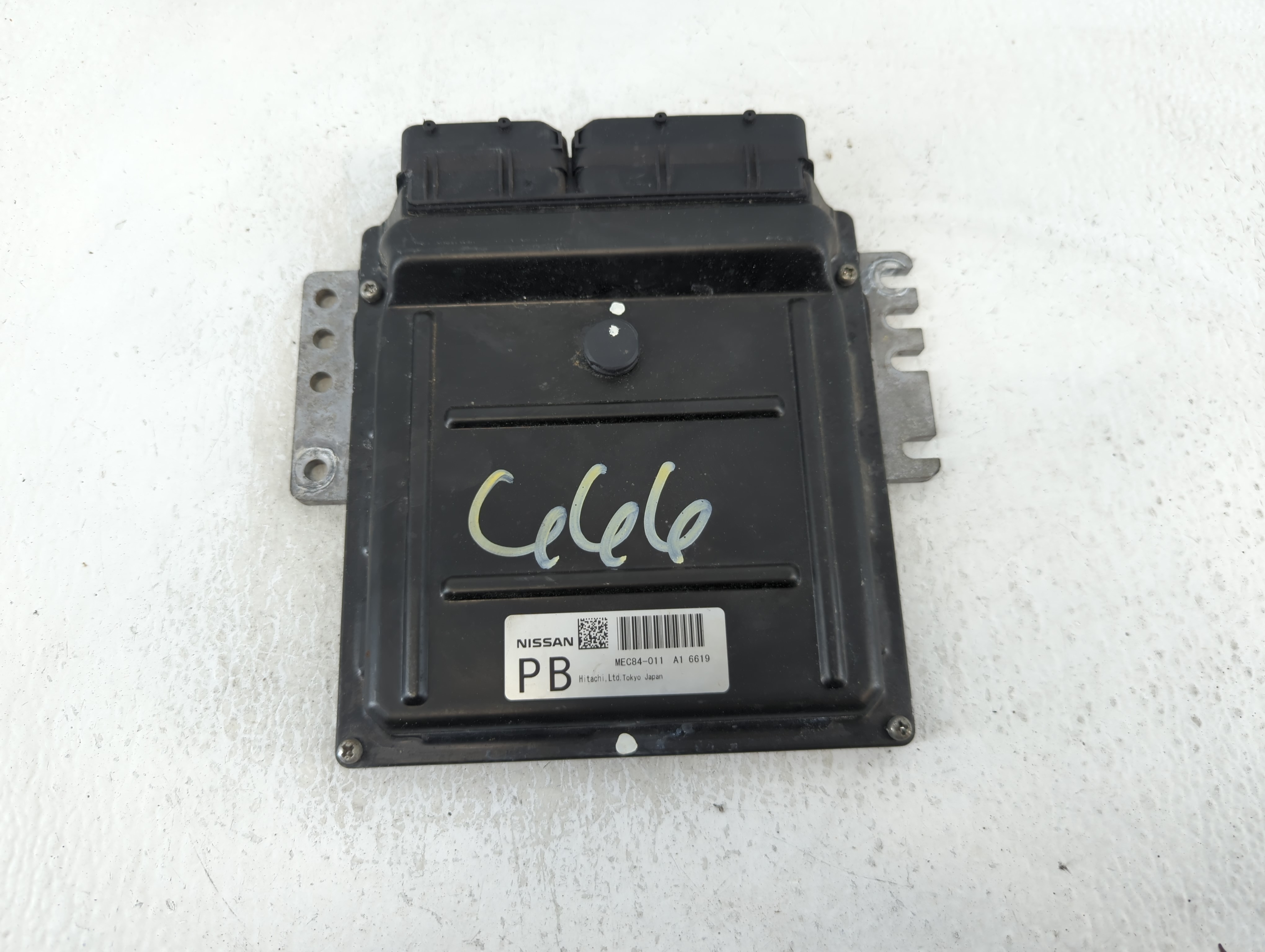 2010-2012 Nissan Versa Chassis Control Module Ccm Bcm Body Control 667822 - Oemusedautoparts1.com