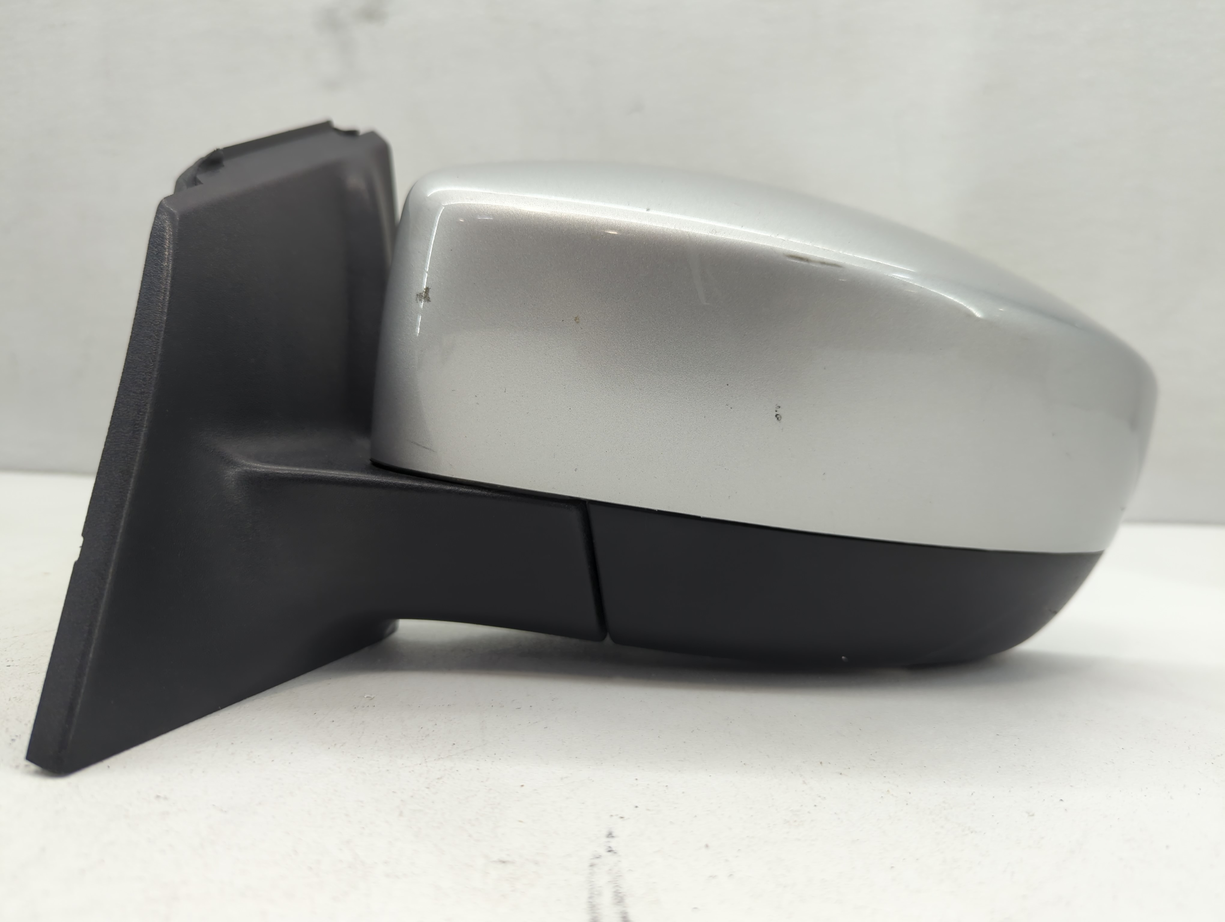 2018 Ford Focus Driver Left Side View Manual Door Mirror Silver 668929 - Oemusedautoparts1.com
