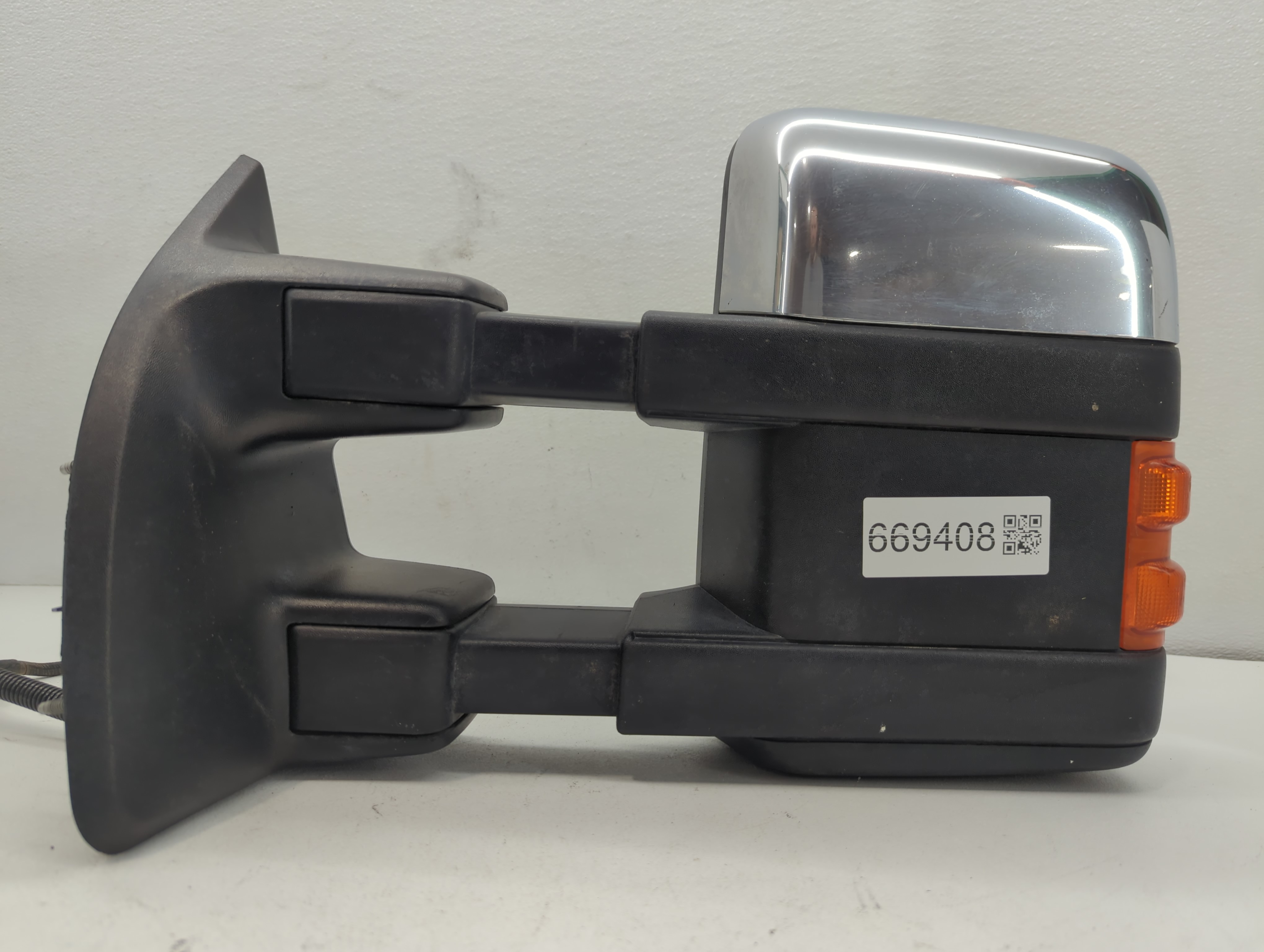 Driver Left Side View Manual Door Mirror Chrome 669408 - Oemusedautoparts1.com