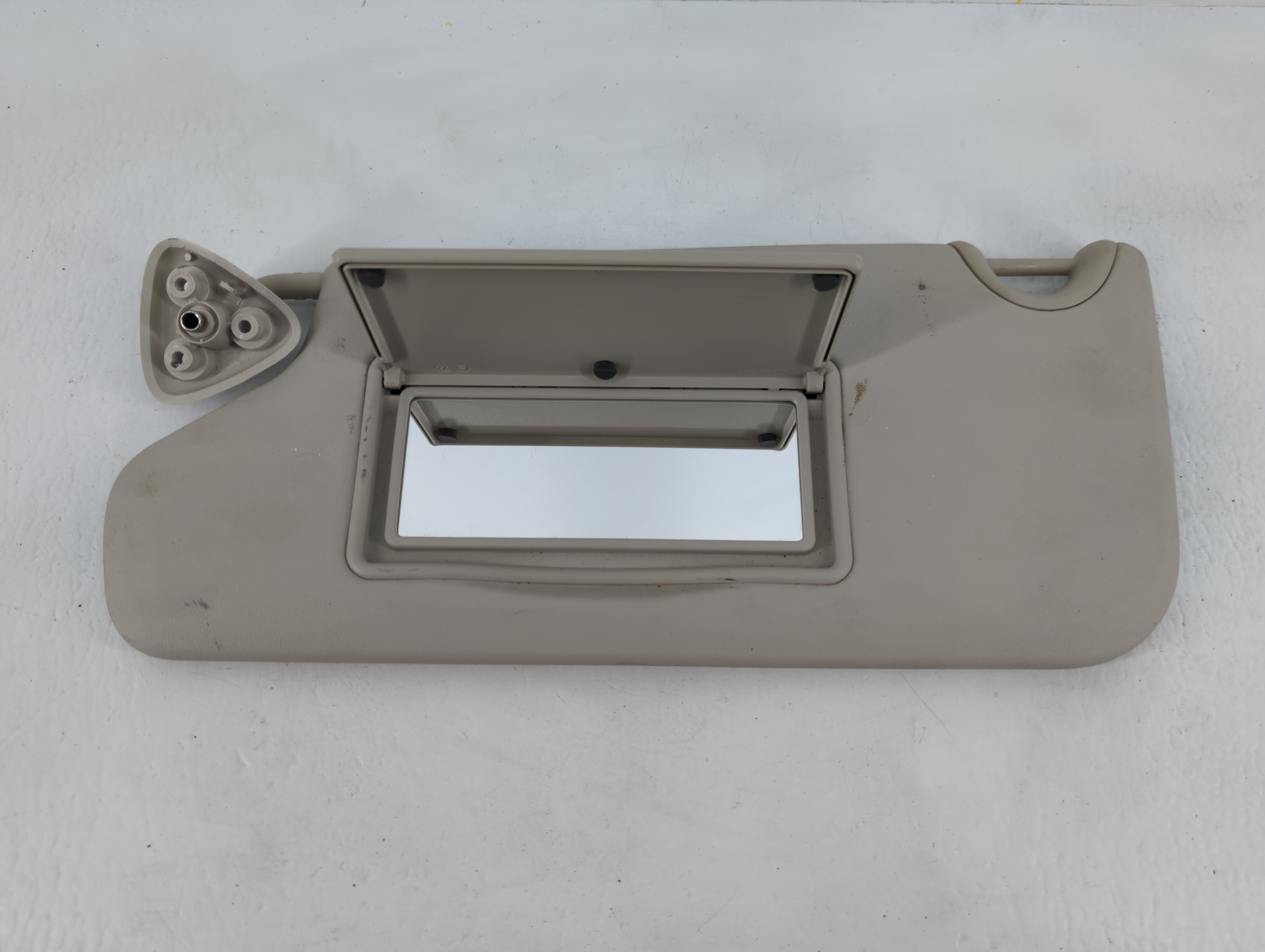 2015 Dodge Journey Driver Sun Visor Mirror Left Sunvisor Light Beige 672339 - Oemusedautoparts1.com