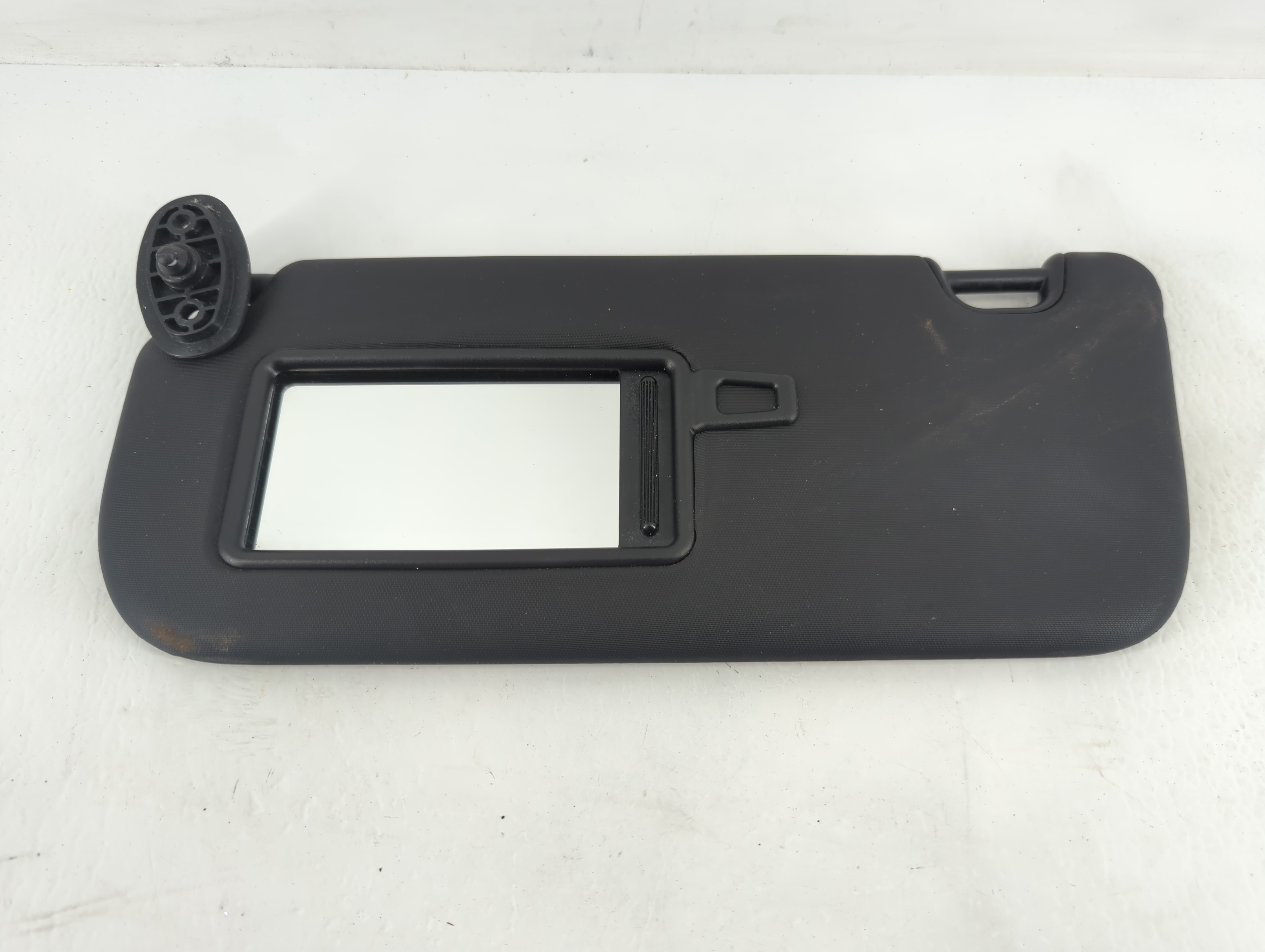 2014-2019 Kia Soul Driver Sun Visor Mirror Left Sunvisor Black 672576 - Oemusedautoparts1.com