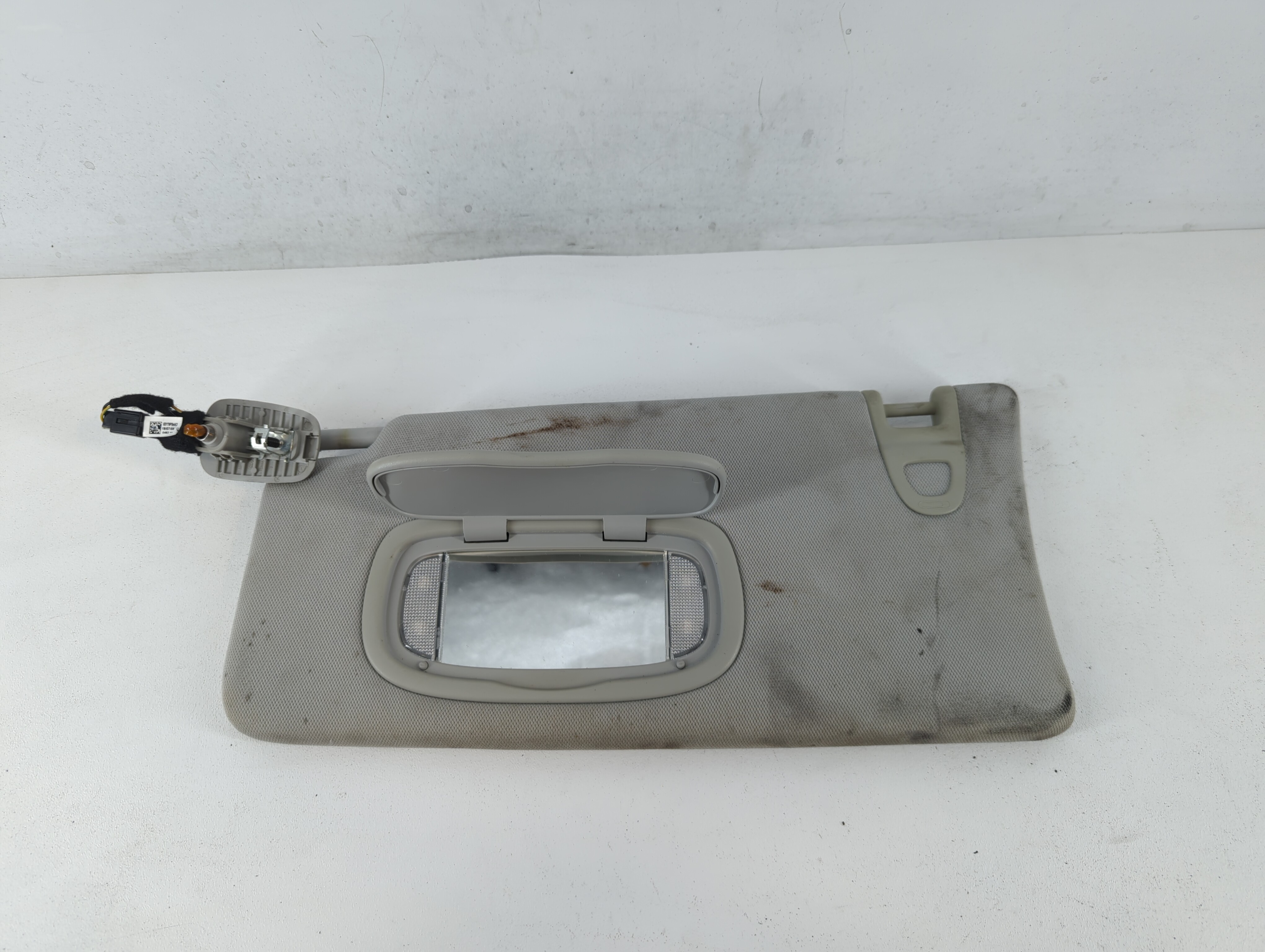 2020 Jeep Compass Passenger Sun Visor Mirror Right Sunvisor Grey 672590 - Oemusedautoparts1.com