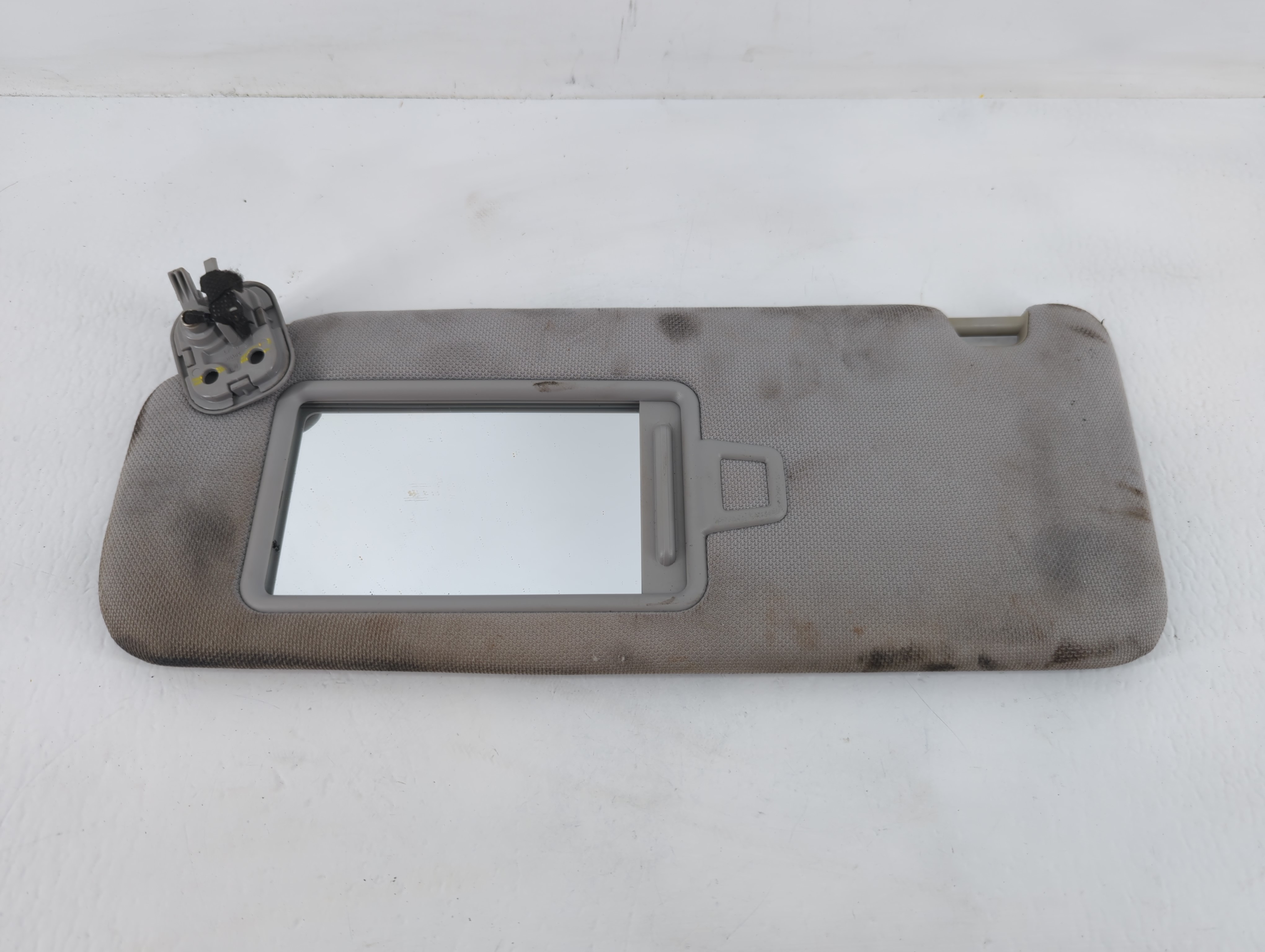 2015-2019 Hyundai Sonata Driver Sun Visor Mirror Left Sunvisor Beige 672866 - Oemusedautoparts1.com