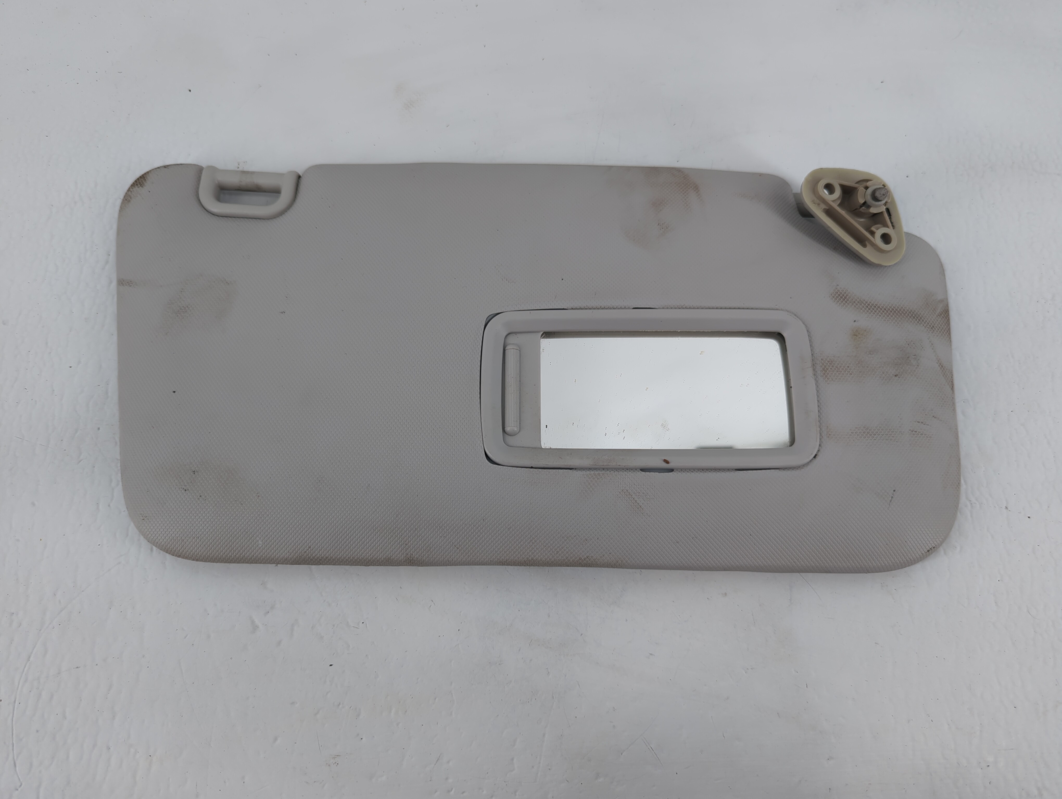 2010 Subaru Forester Passenger Sun Visor Mirror Right Sunvisor Pale Grey 672906 - Oemusedautoparts1.com