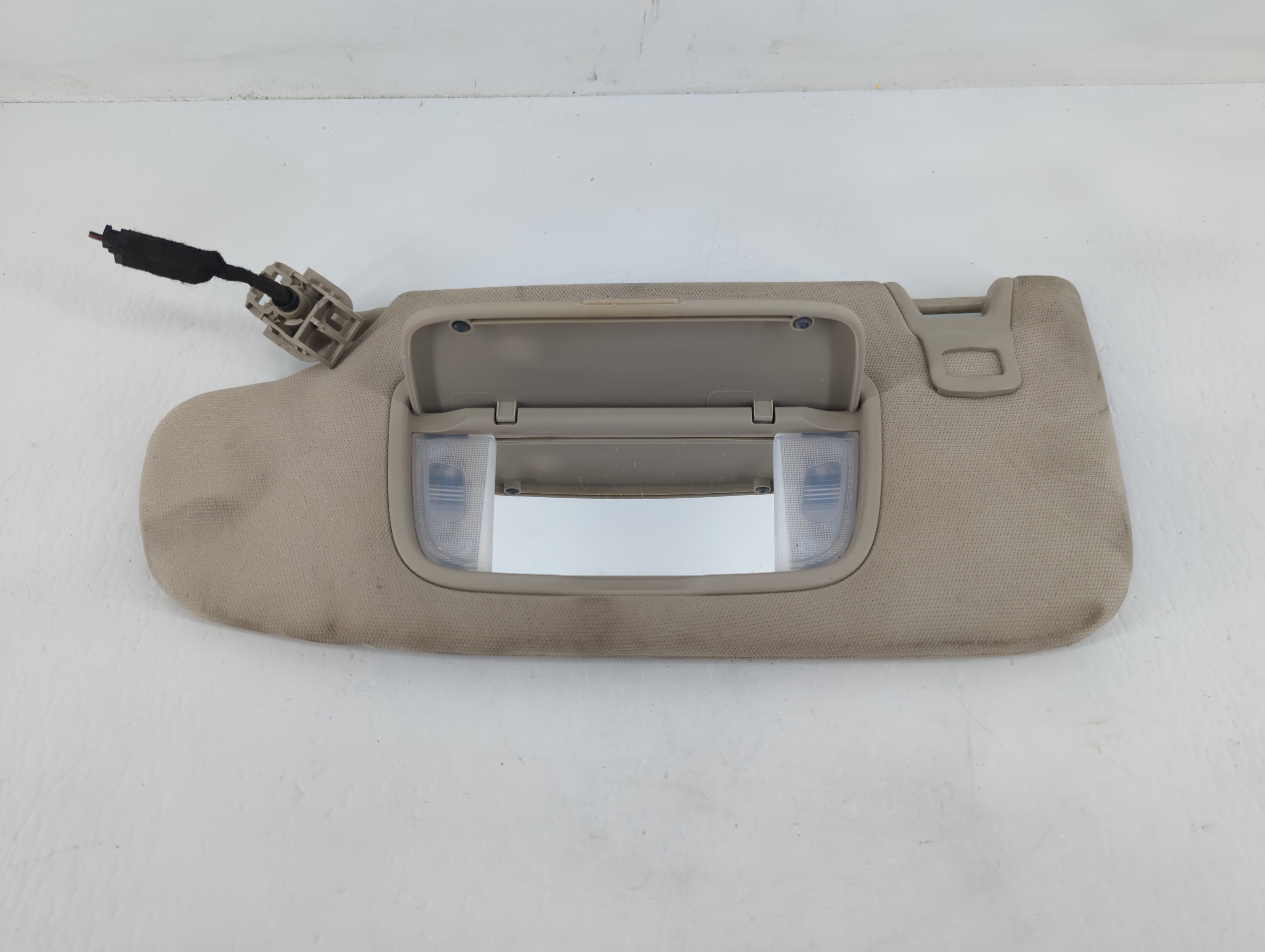 2017-2020 Ford Fusion Driver Sun Visor Mirror Left Sunvisor Grey 672953 - Oemusedautoparts1.com