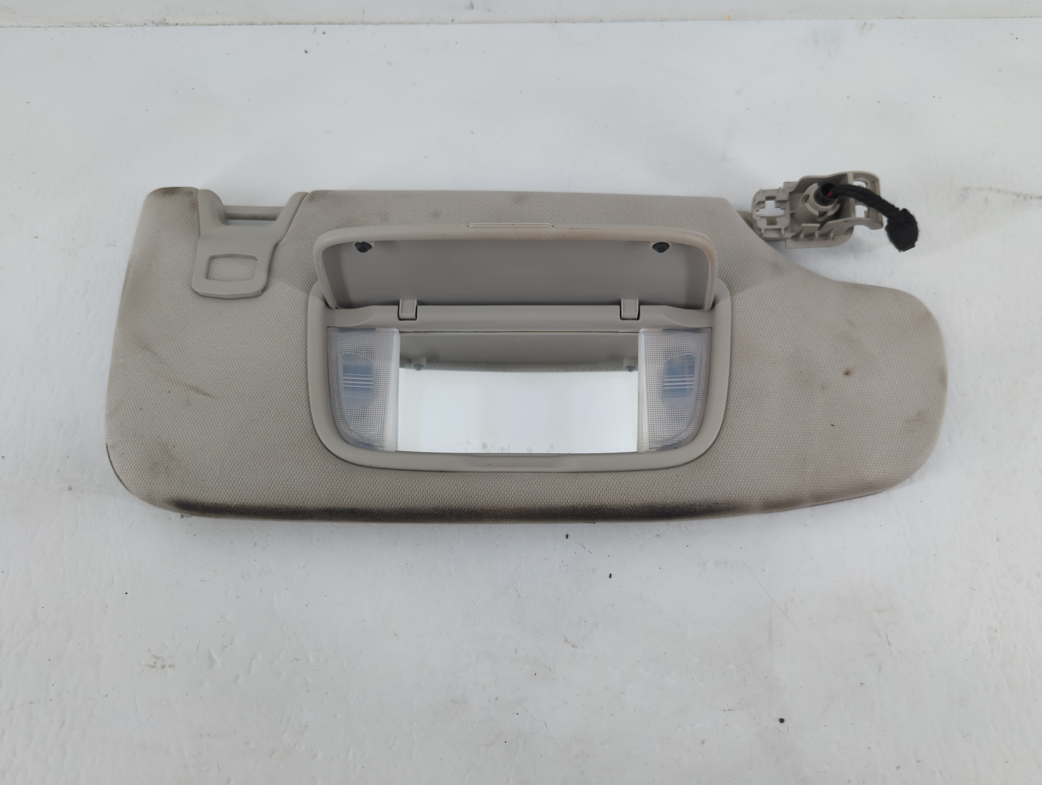 Picture of 2019 Lincoln Navigator Passenger Sun Visor Mirror Right Sunvisor 673179