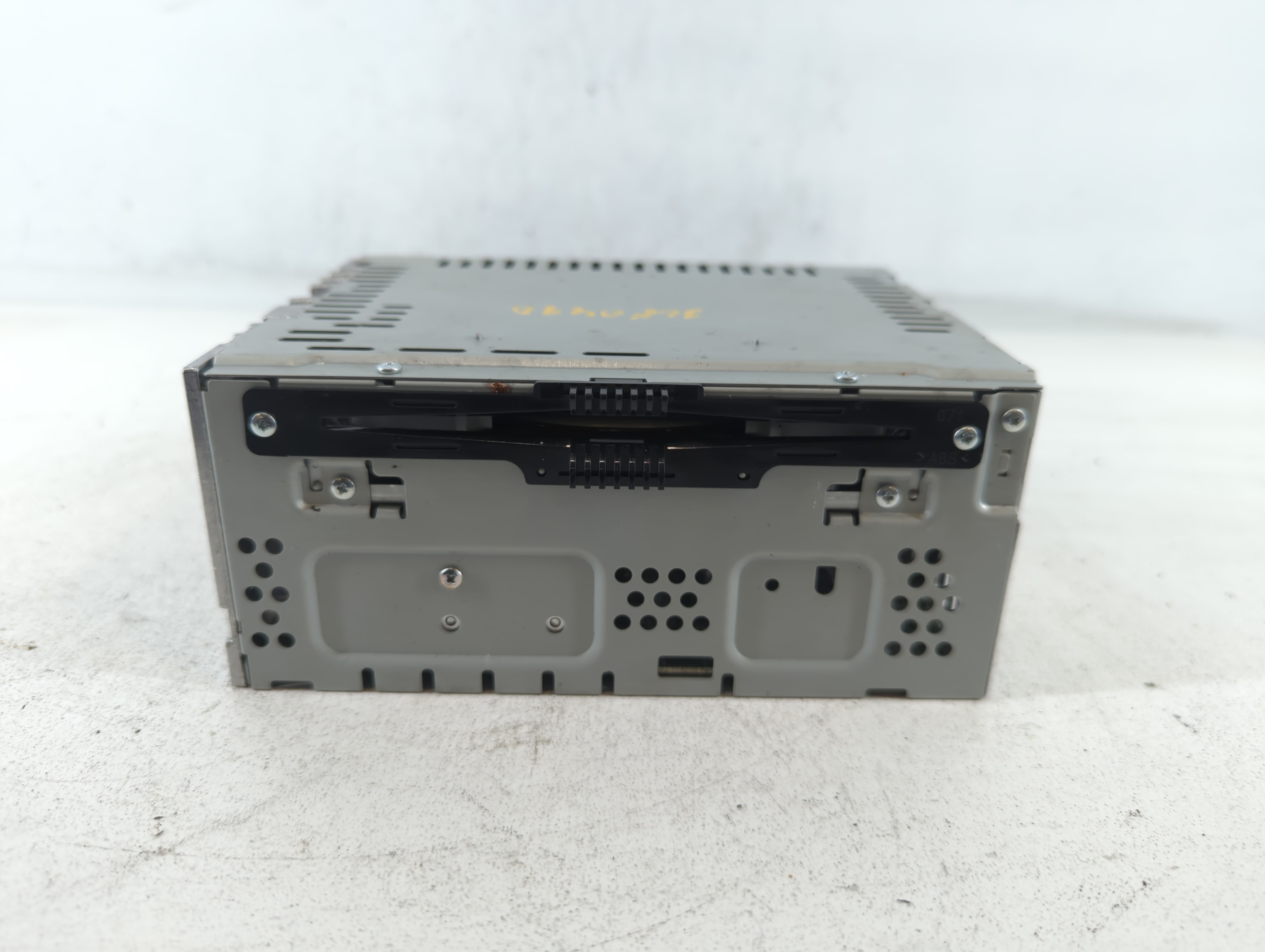 2016-2016 Ford Fusion Am Fm Cd Player Radio Receiver 674116 - Oemusedautoparts1.com