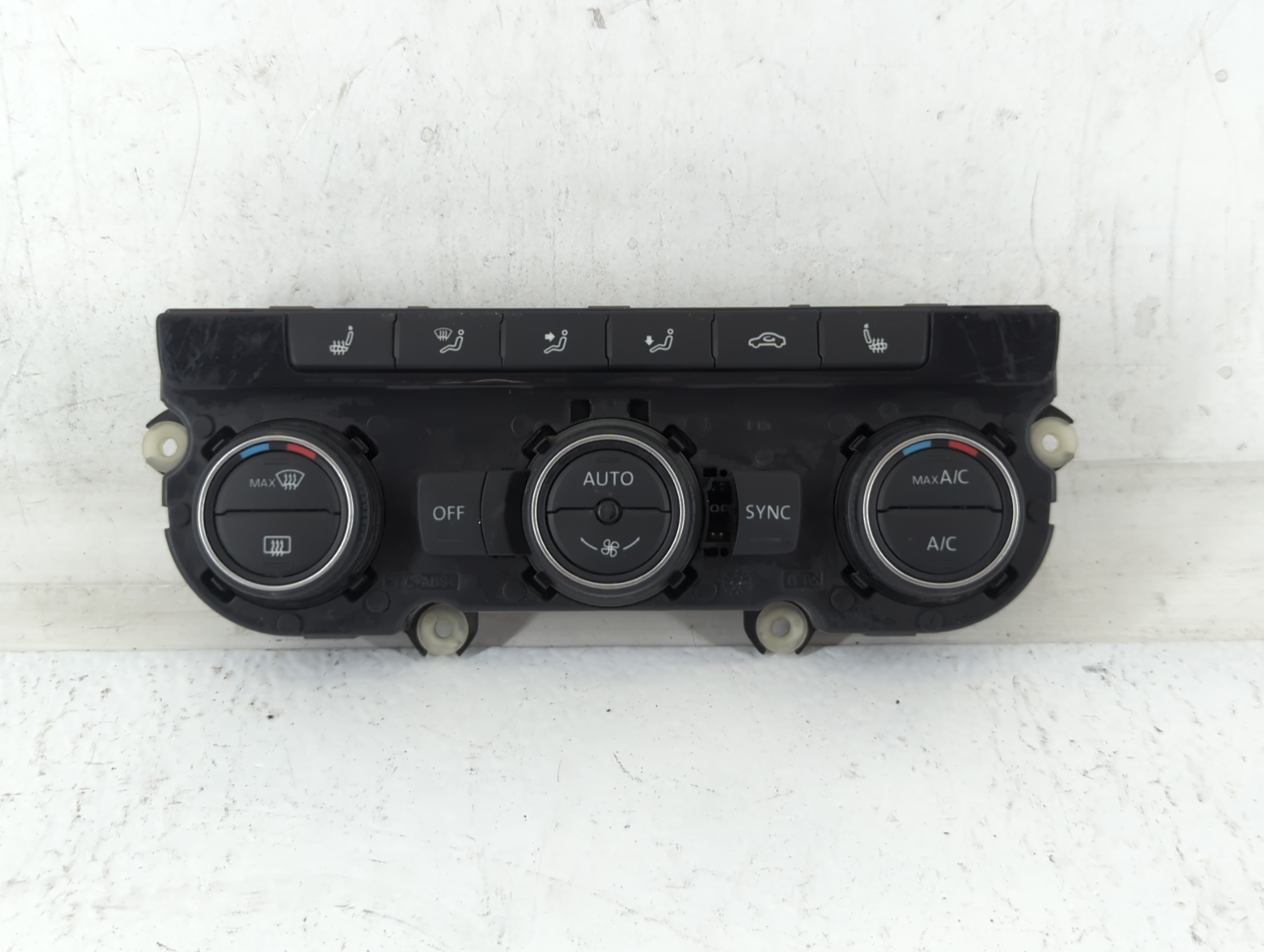Volkswagen Tiguan Ac Heater Climate Control 1k8907044cn 675069 - Oemusedautoparts1.com