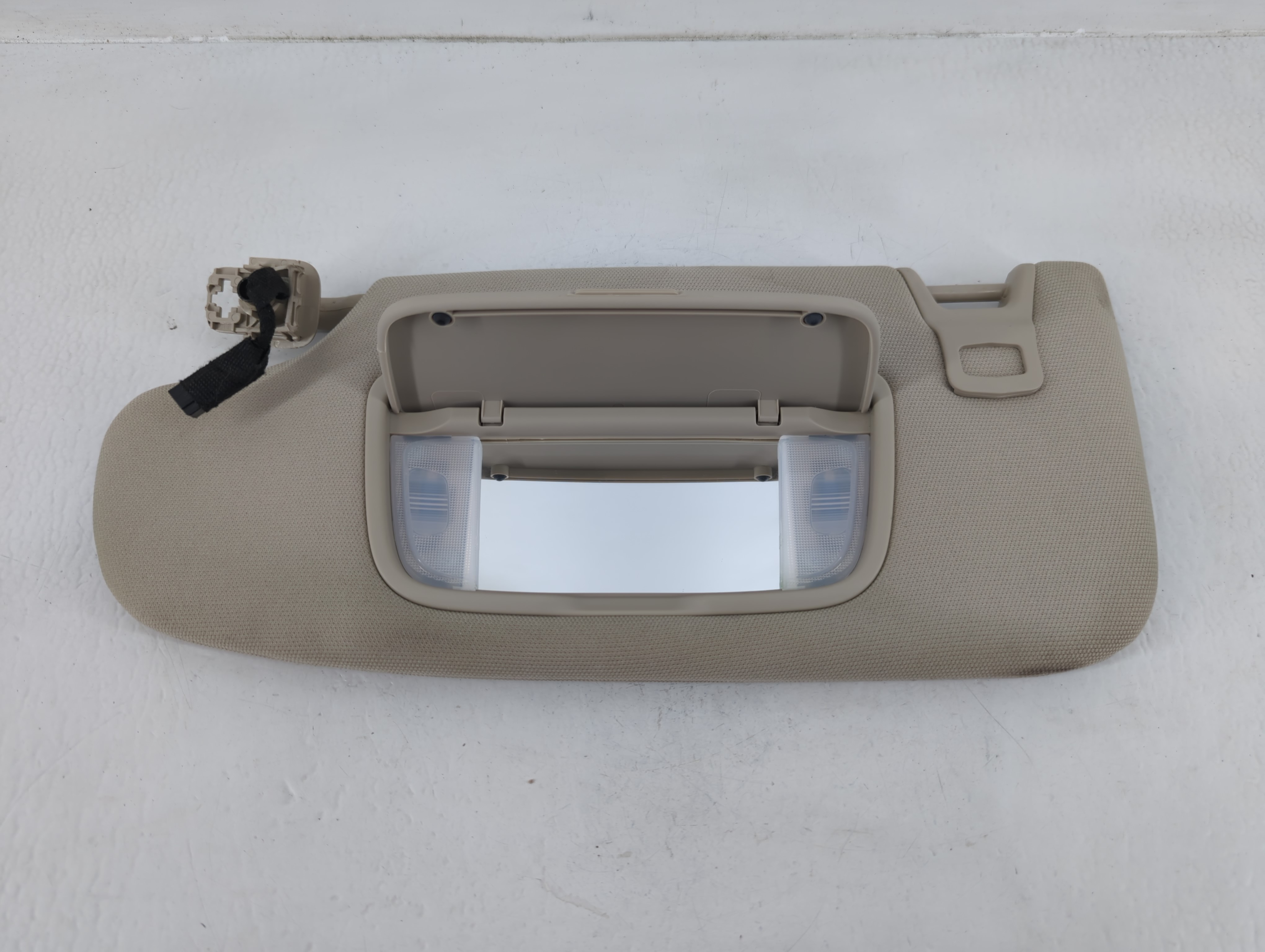 Picture of 2017-2020 Ford Fusion Driver Sun Visor Mirror Left Sunvisor Tan 675862