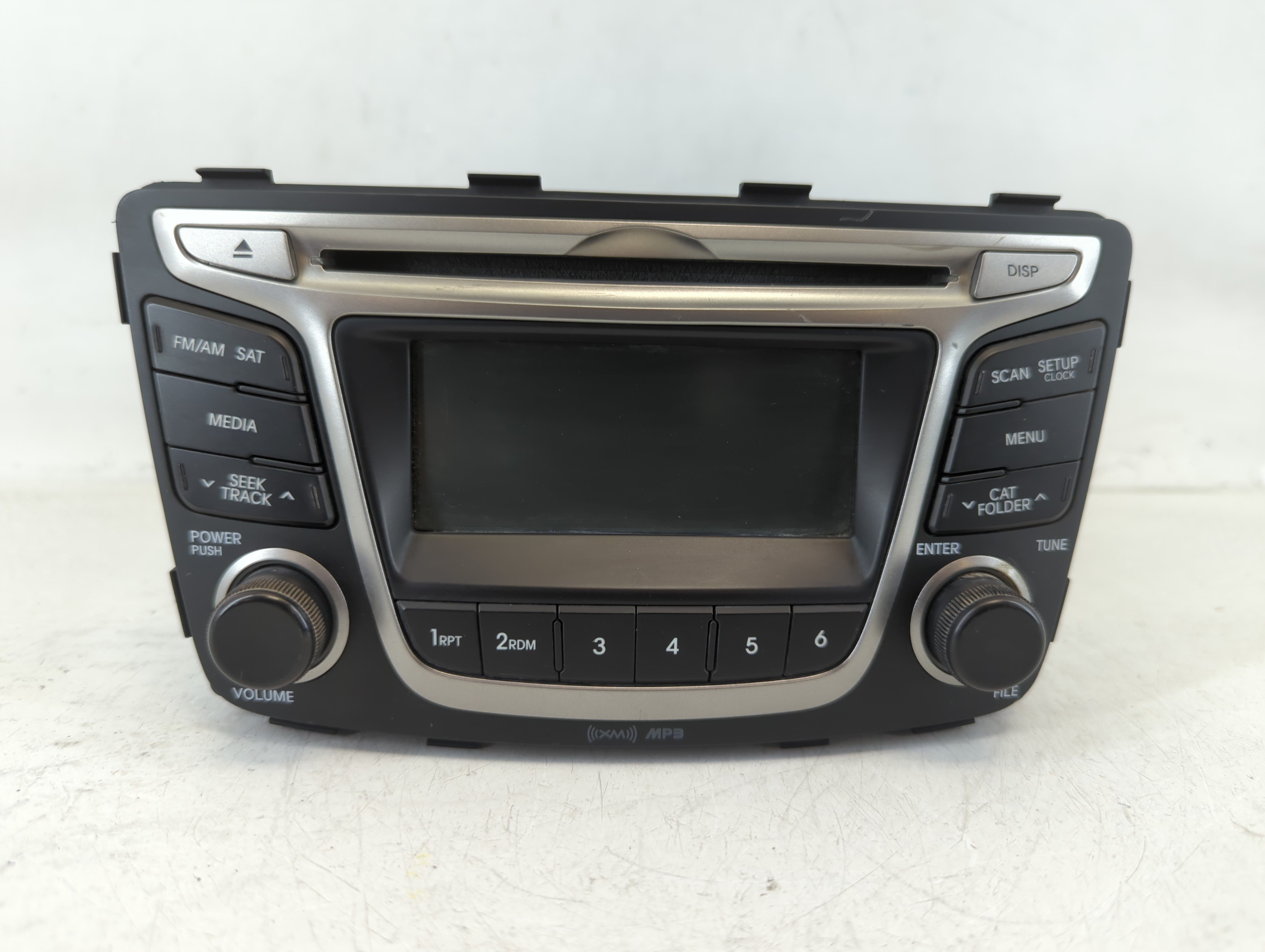 2015-2017 Hyundai Accent Am Fm Cd Player Radio Receiver 676314 - Oemusedautoparts1.com