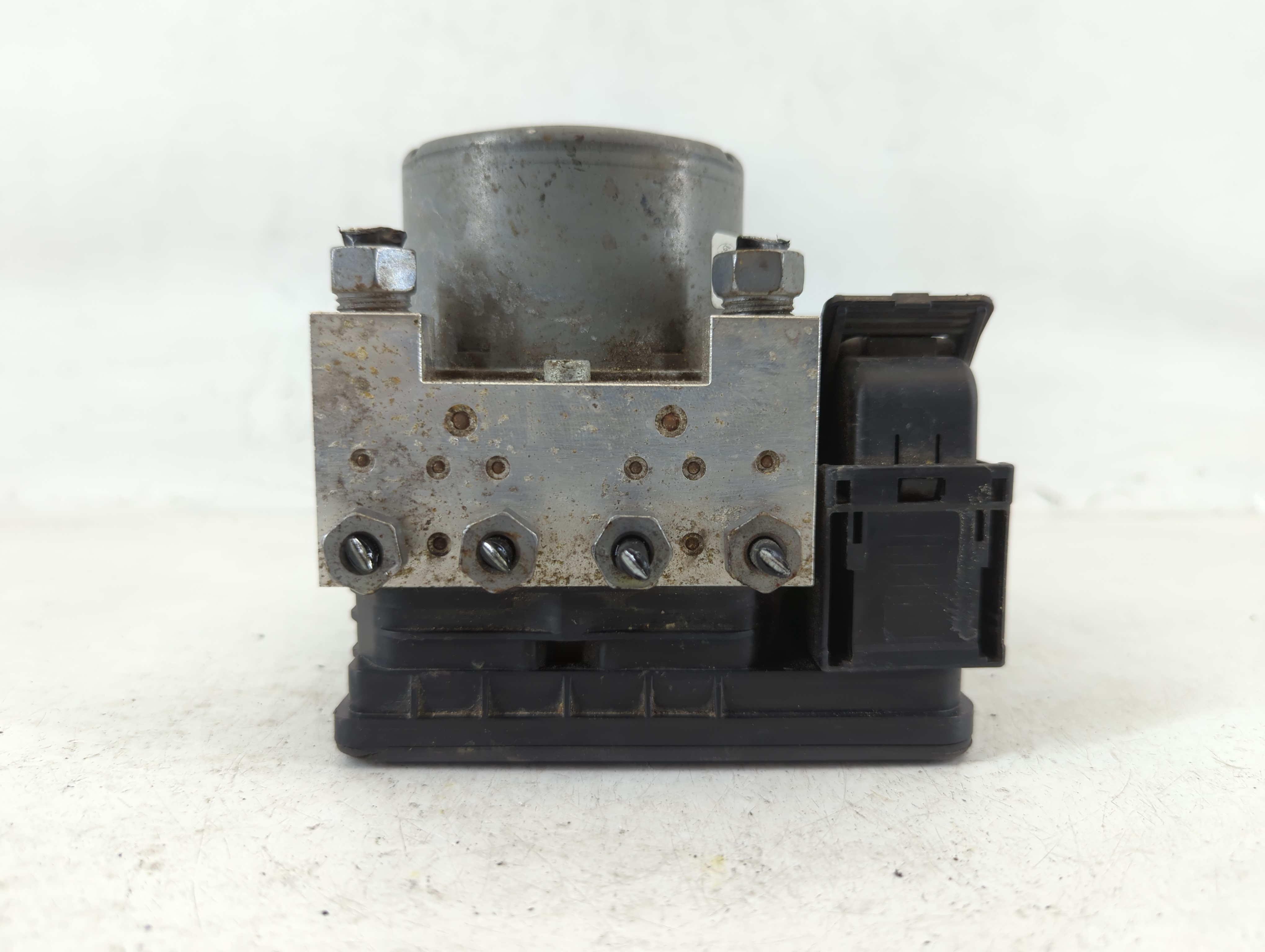 2016 Ford Explorer Abs Pump Control Module 676726 - Oemusedautoparts1.com