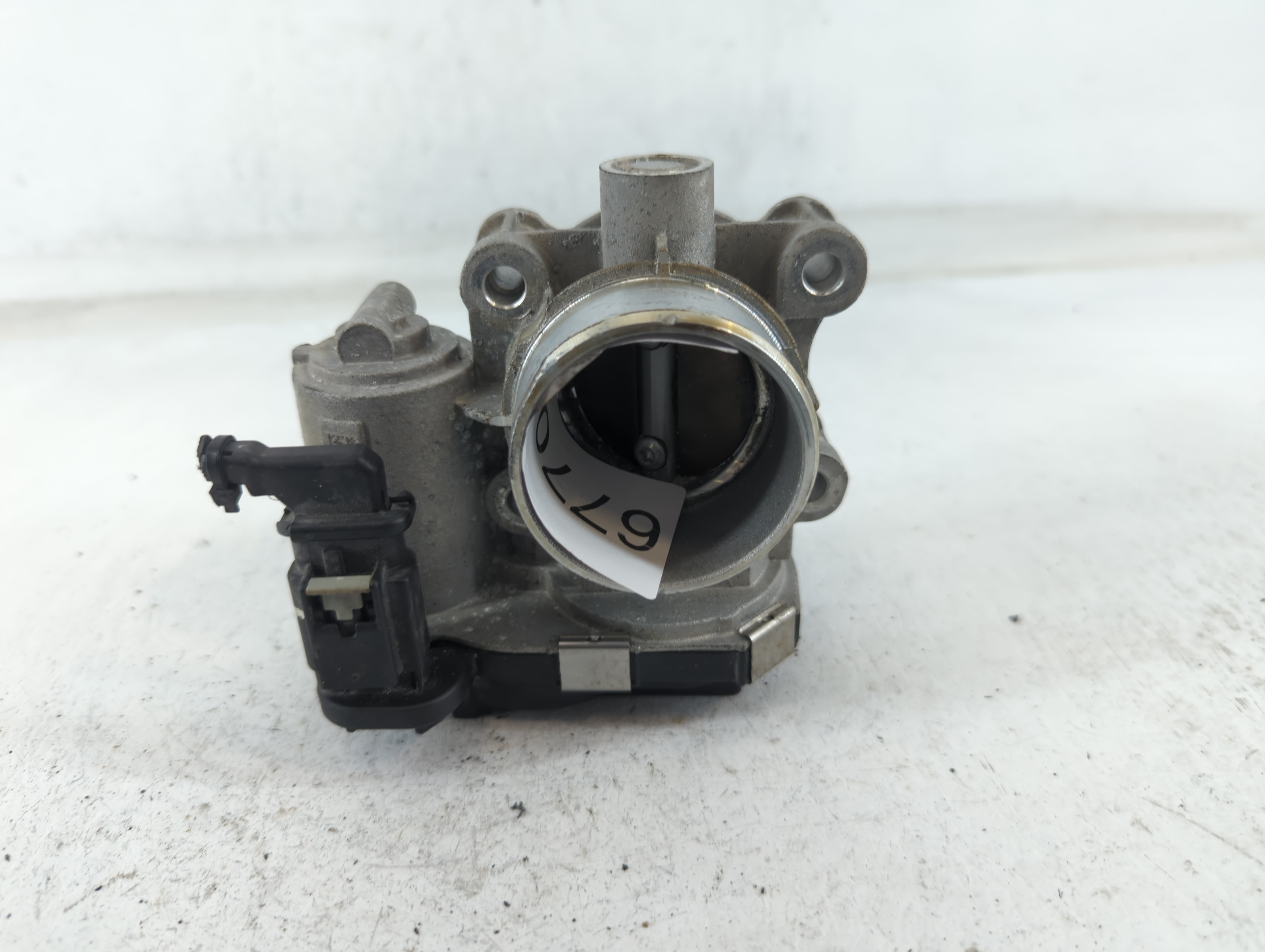 Picture of 2016-2022 Chevrolet Spark Throttle Body 677021