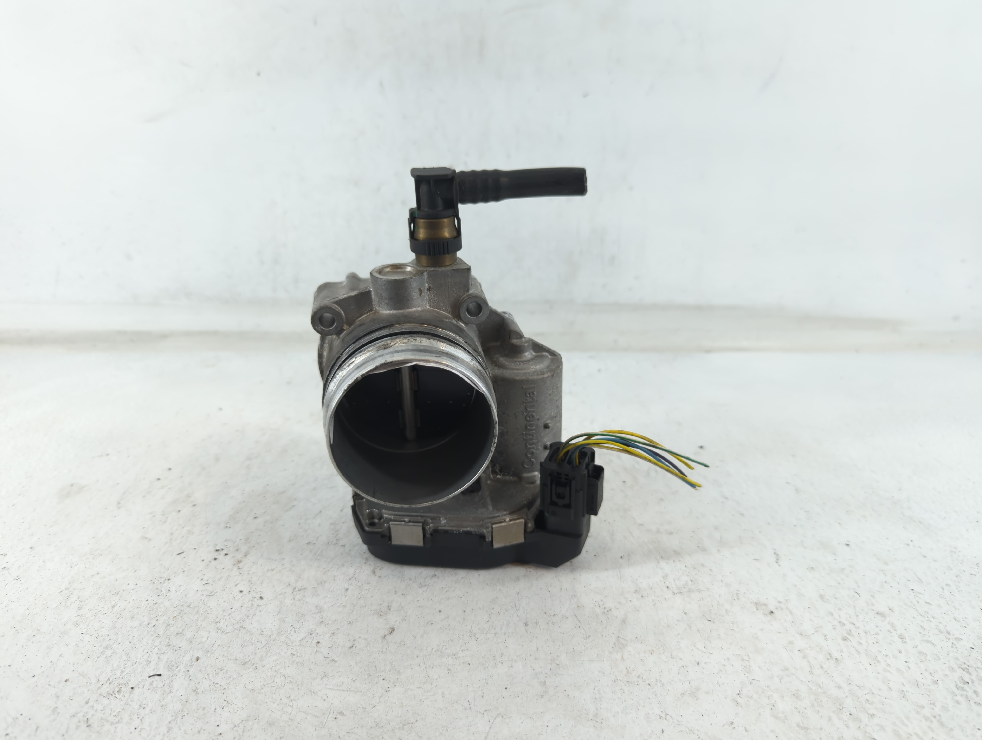 Bmw 320i Throttle Body 677141 - Oemusedautoparts1.com