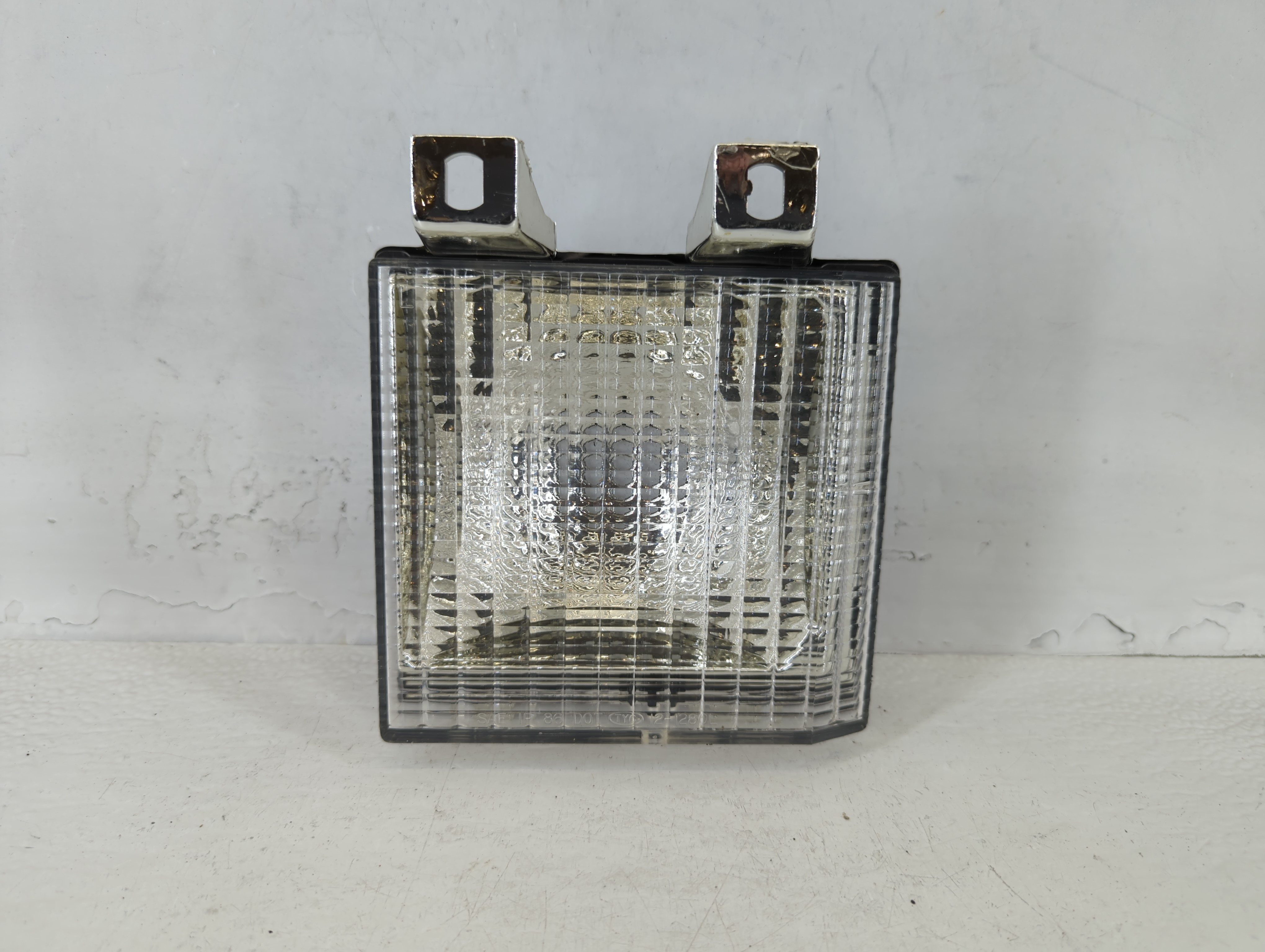 Picture of 1988 Chevrolet Blazer Passenger Right Oem Head Light Headlight Lamp 677342