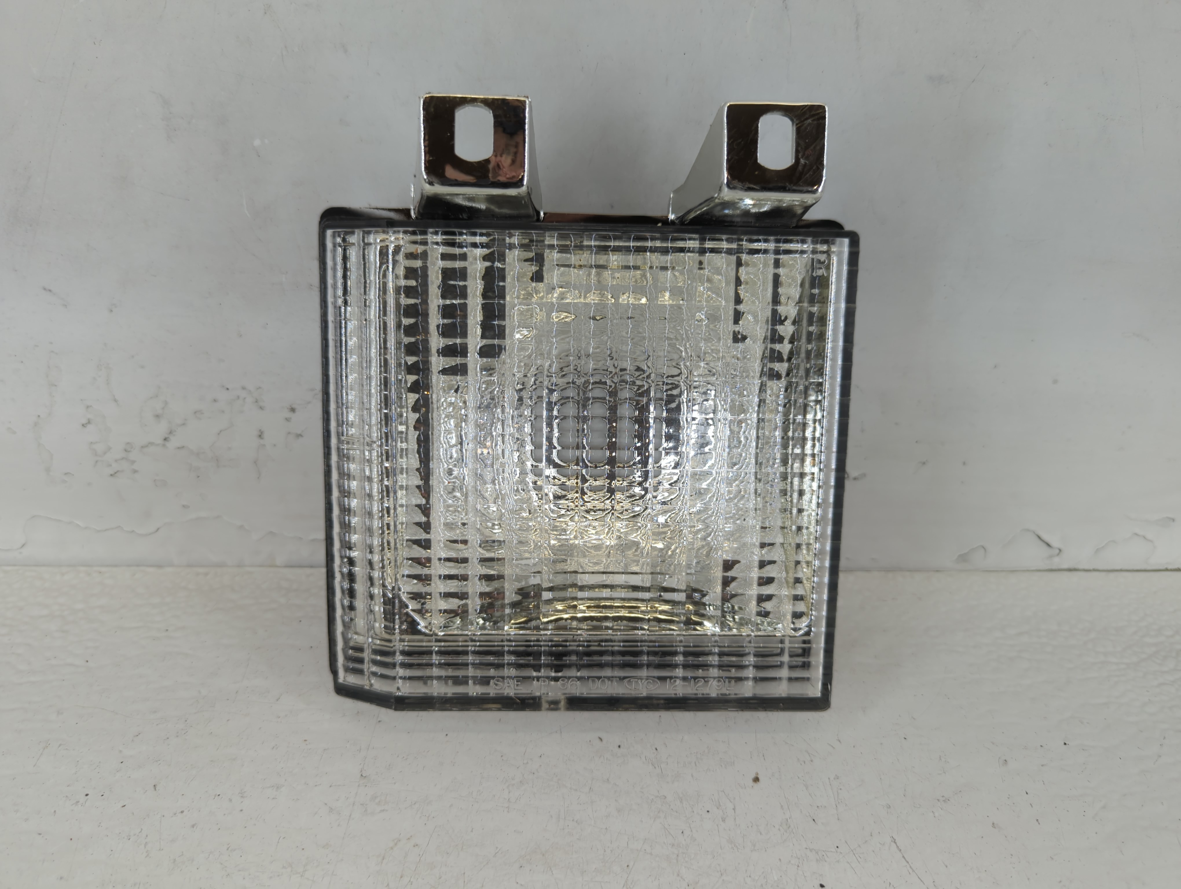 Picture of 1988 Chevrolet Blazer Driver Left Oem Head Light Headlight Lamp 677349