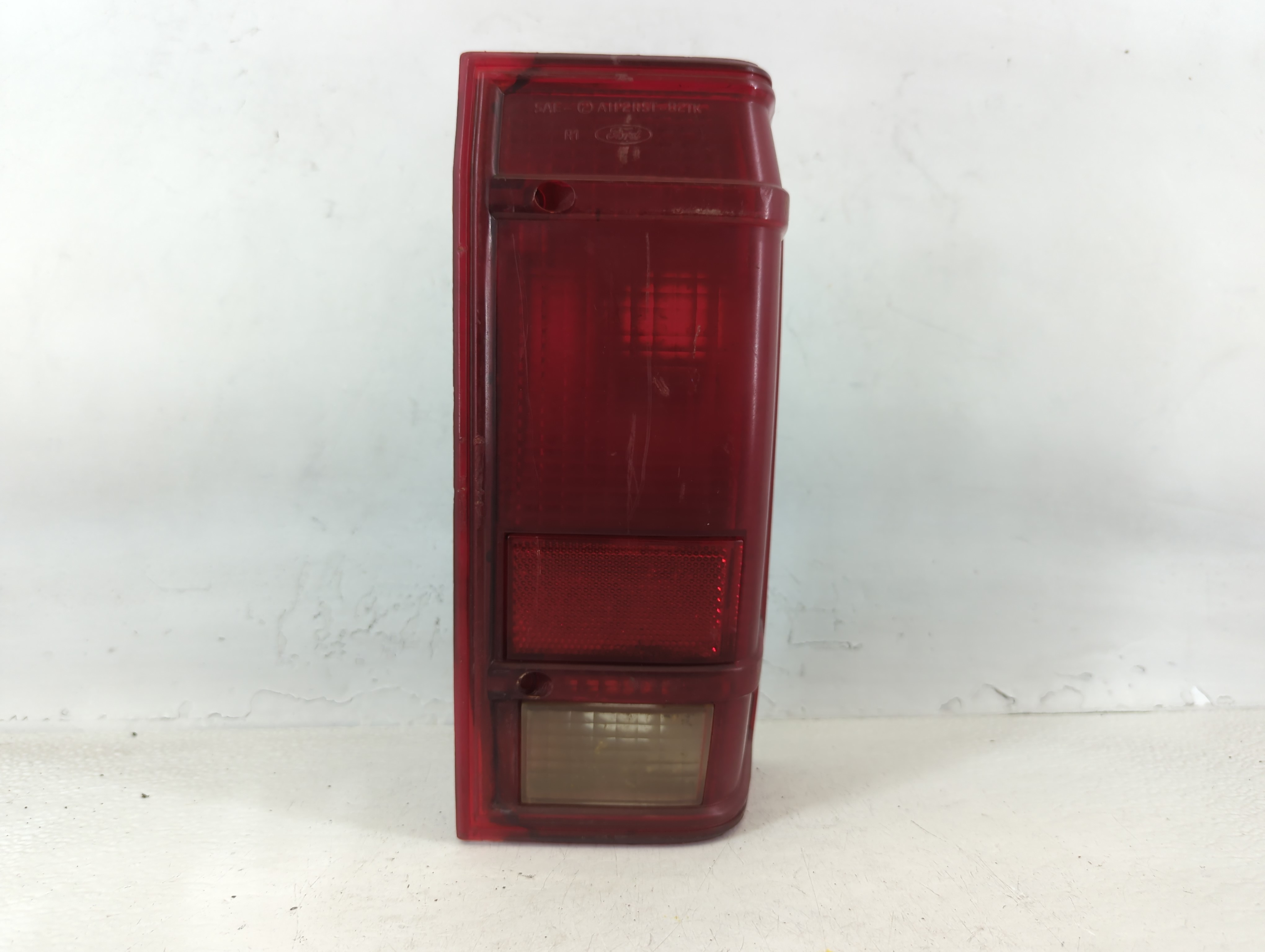 Picture of 1990 Ford Ranger Passenger Right Side Tail Light Taillight Oem 677401