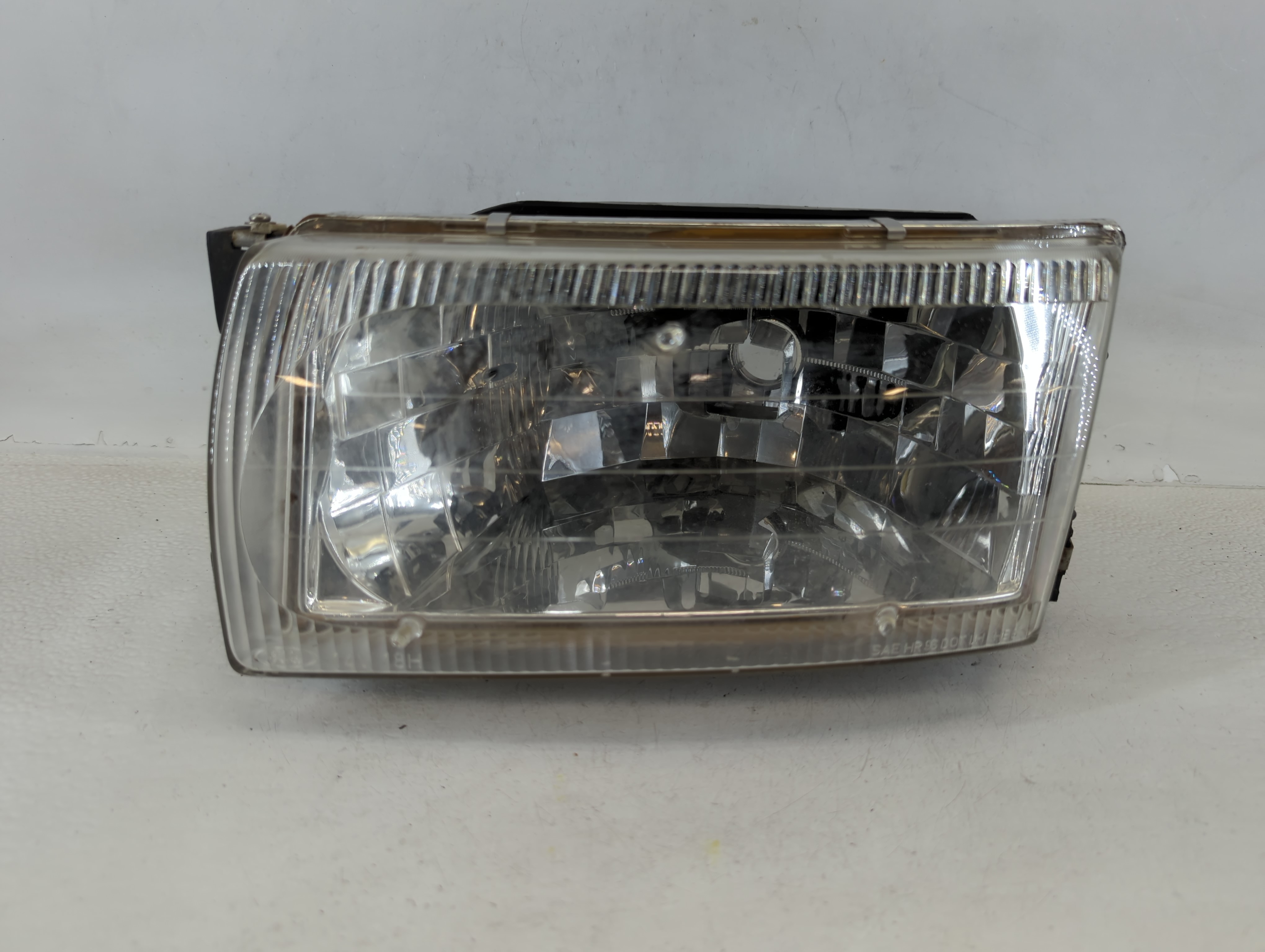 Picture of 1998 Nissan Quest Passenger Right Oem Head Light Headlight Lamp 677466