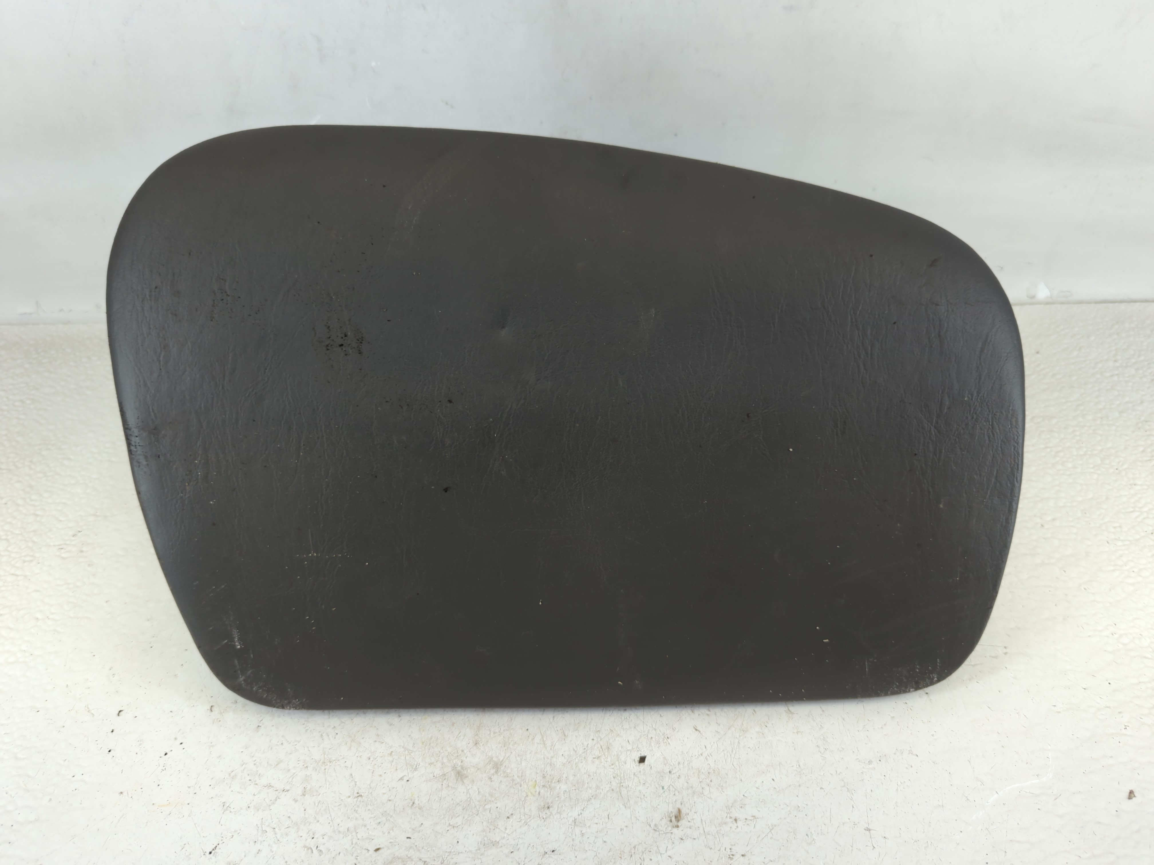 Picture of Pontiac Granam Air Bag Passenger Right Dashboard Oem 677516