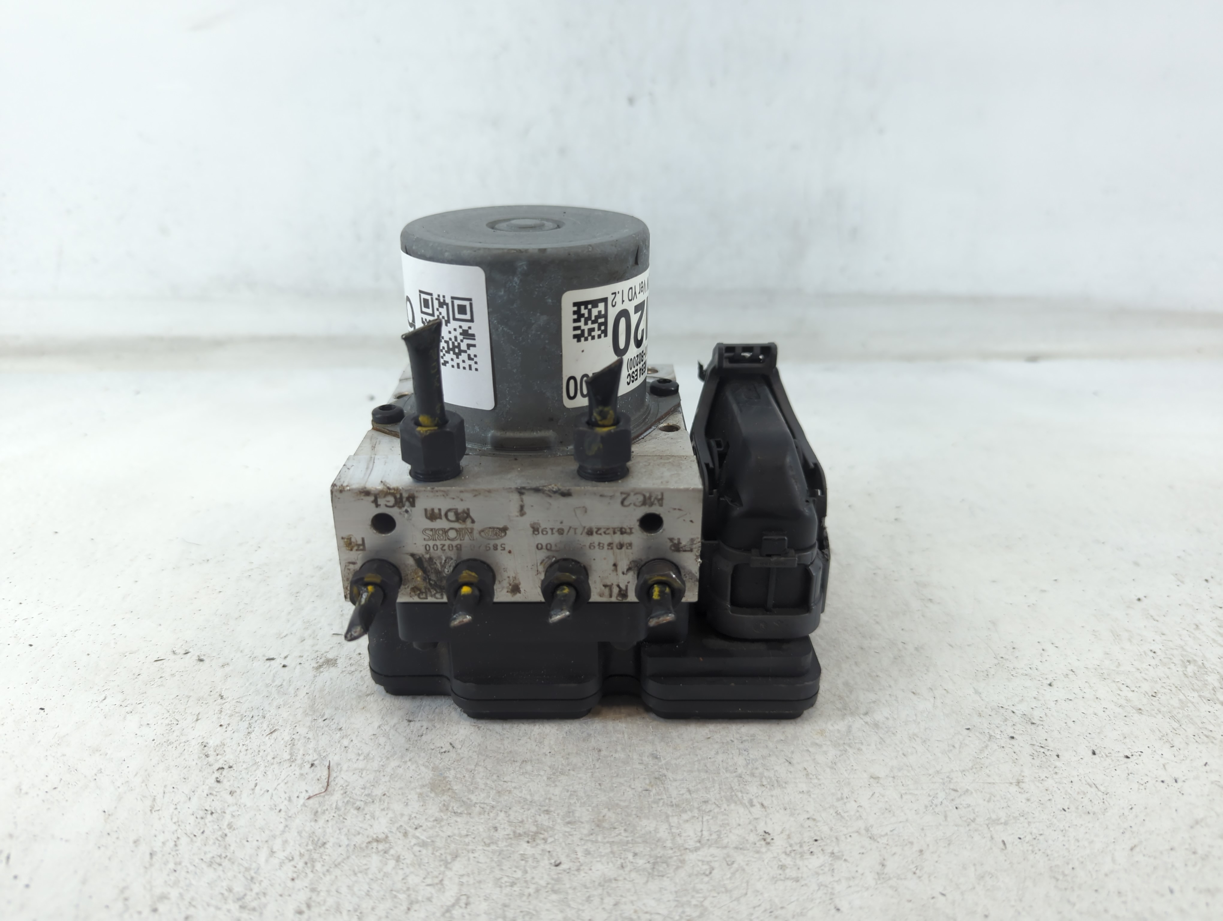 2017-2018 Kia Forte Abs Pump Control Module 677619 - Oemusedautoparts1.com