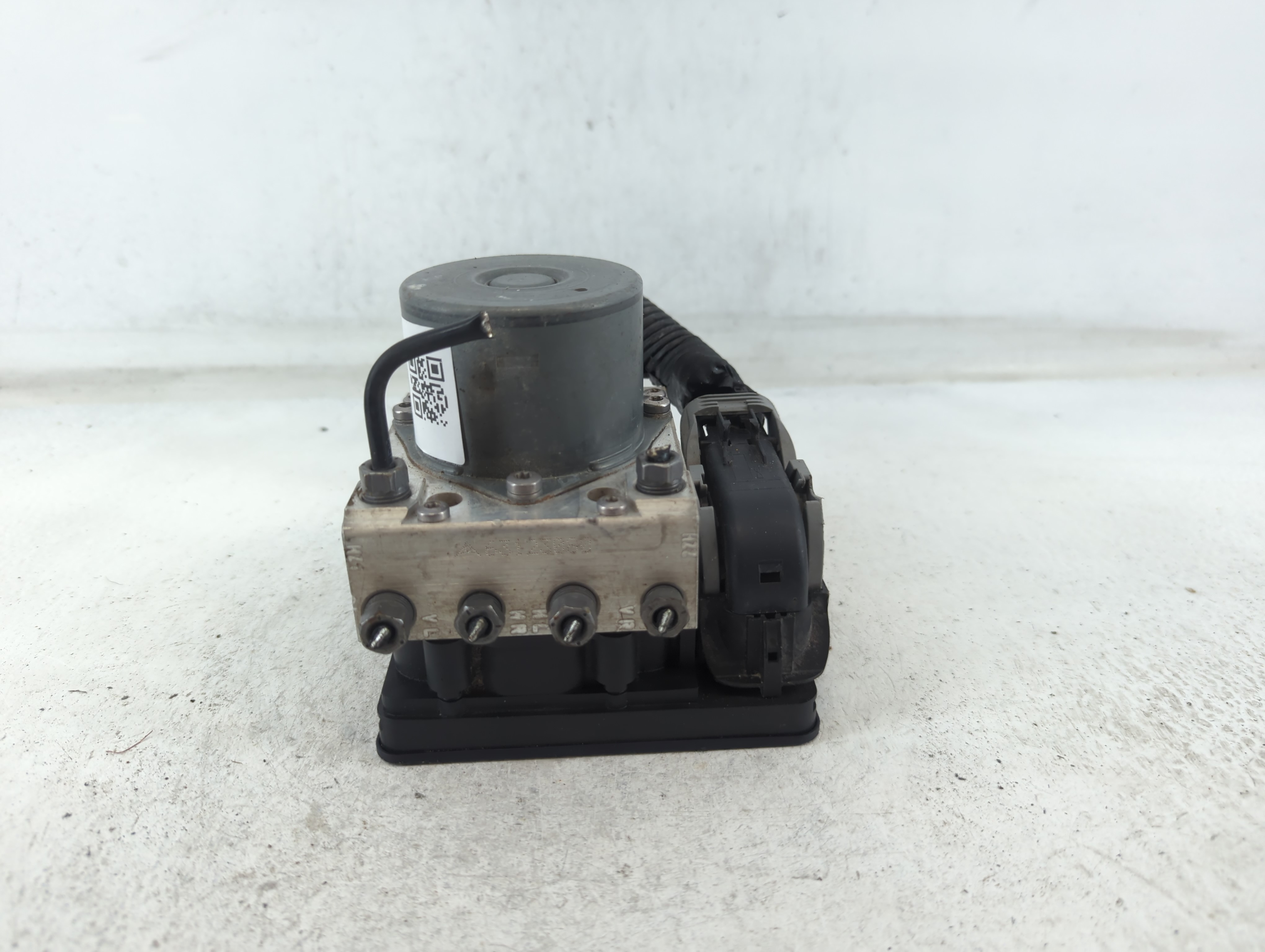 2014 Fiat 500 Abs Pump Control Module 677630 - Oemusedautoparts1.com