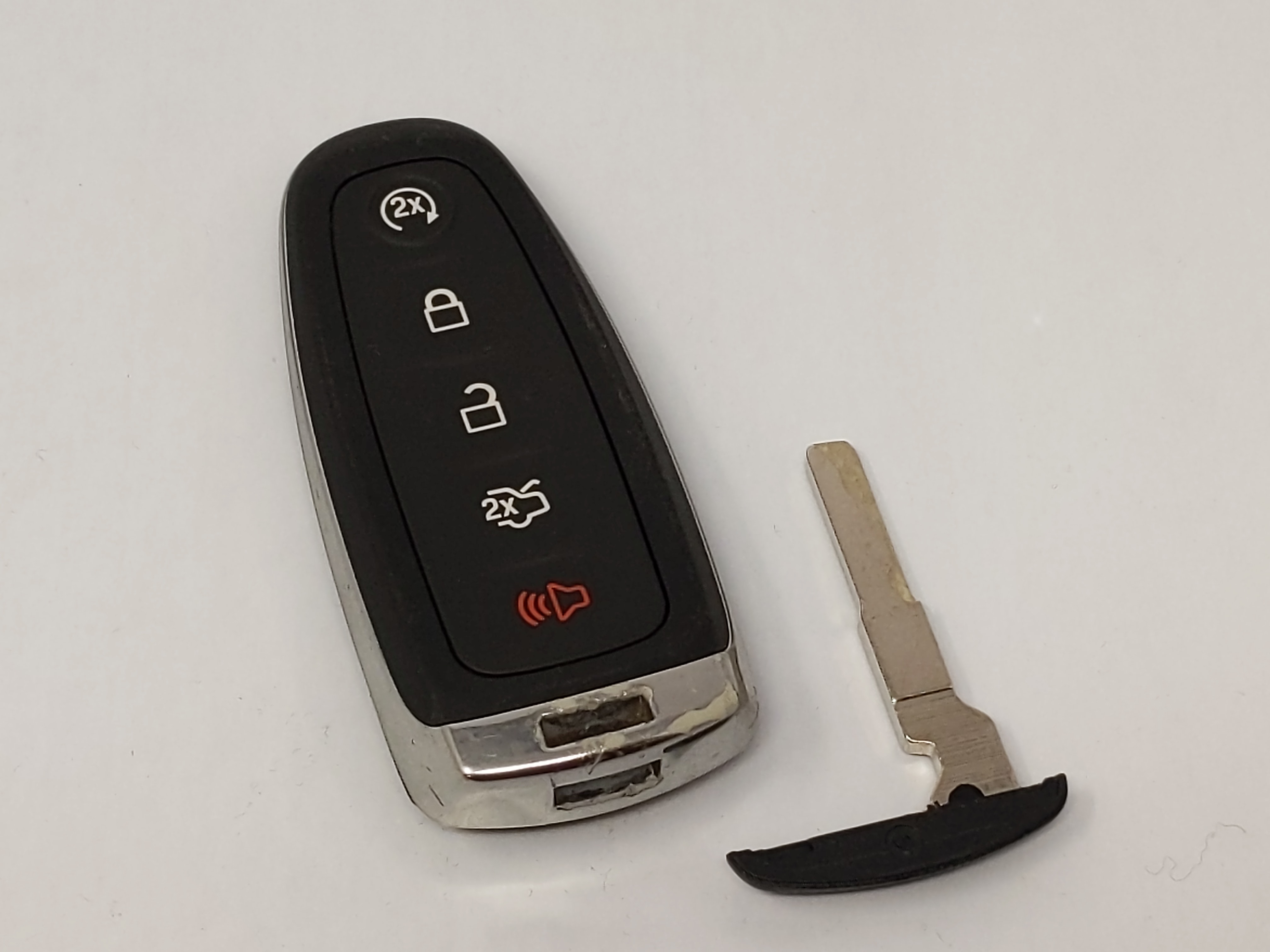 Ford Keyless Entry Remote Fob M3n5wy8609 Bt4t-15k601-Hx 5 Buttons 67772 - Oemusedautoparts1.com
