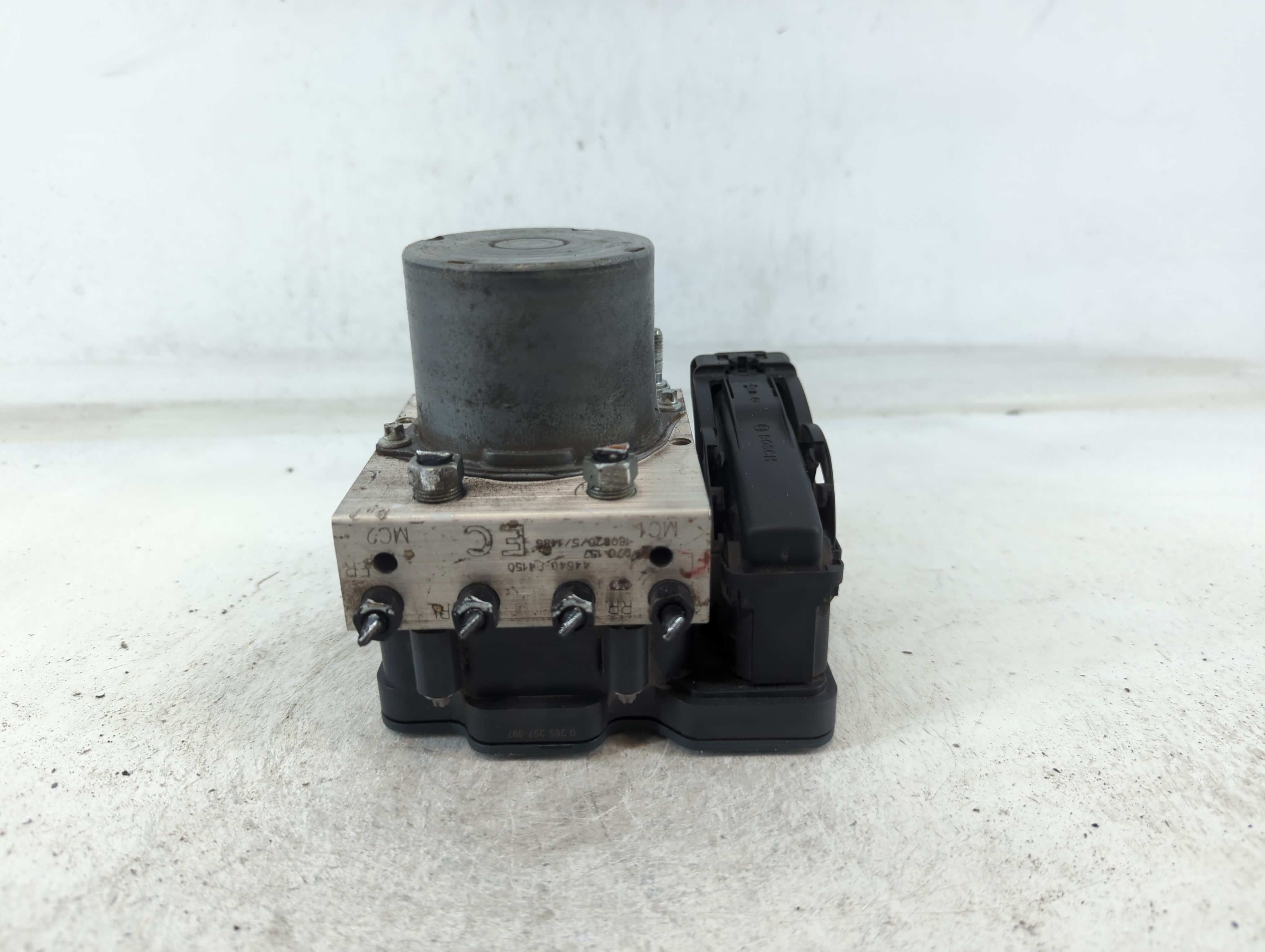 2019-2019 Toyota C-hr Abs Pump Control Module 677746 - Oemusedautoparts1.com