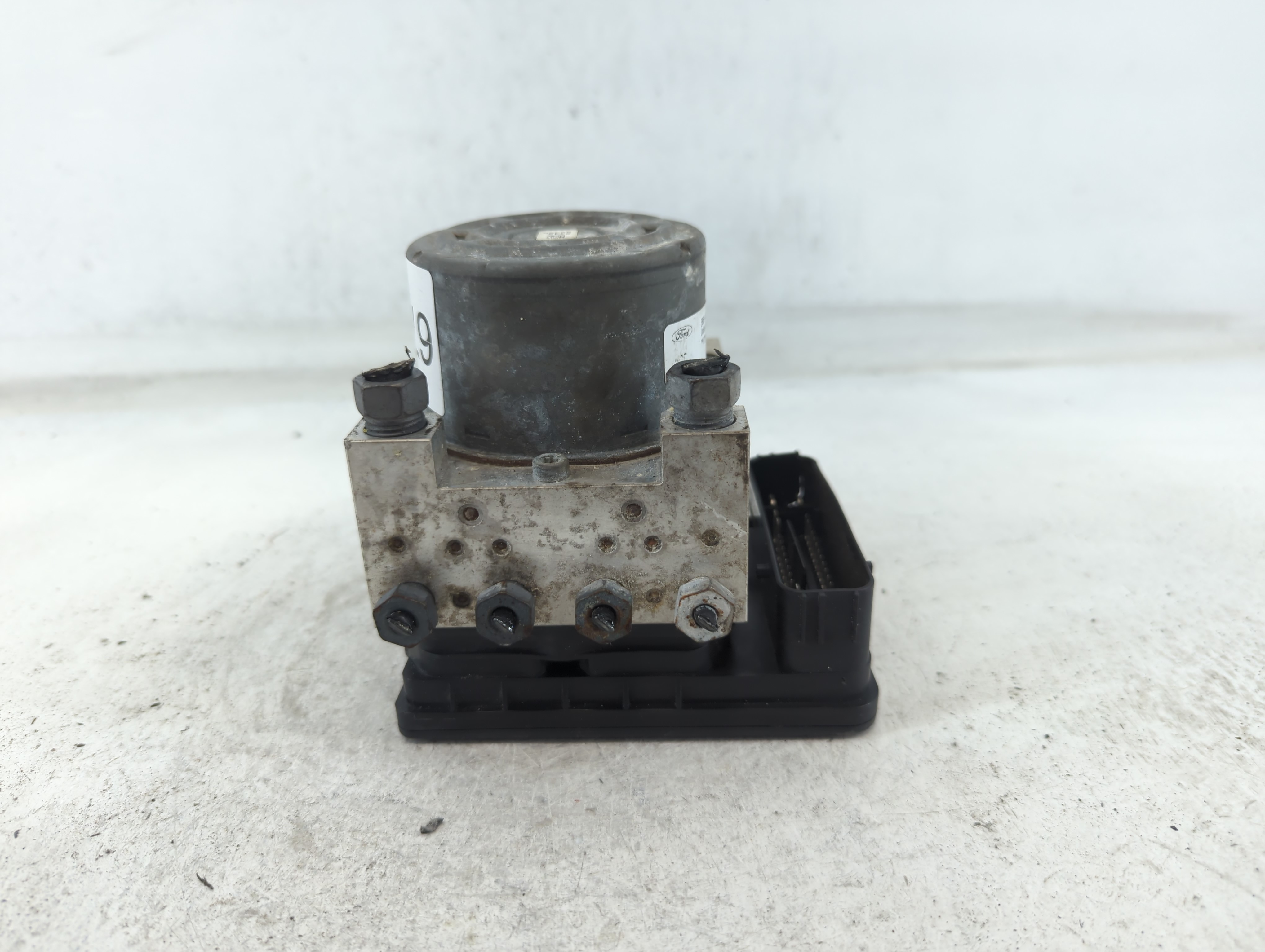 2016 Ford Explorer Abs Pump Control Module 677781 - Oemusedautoparts1.com