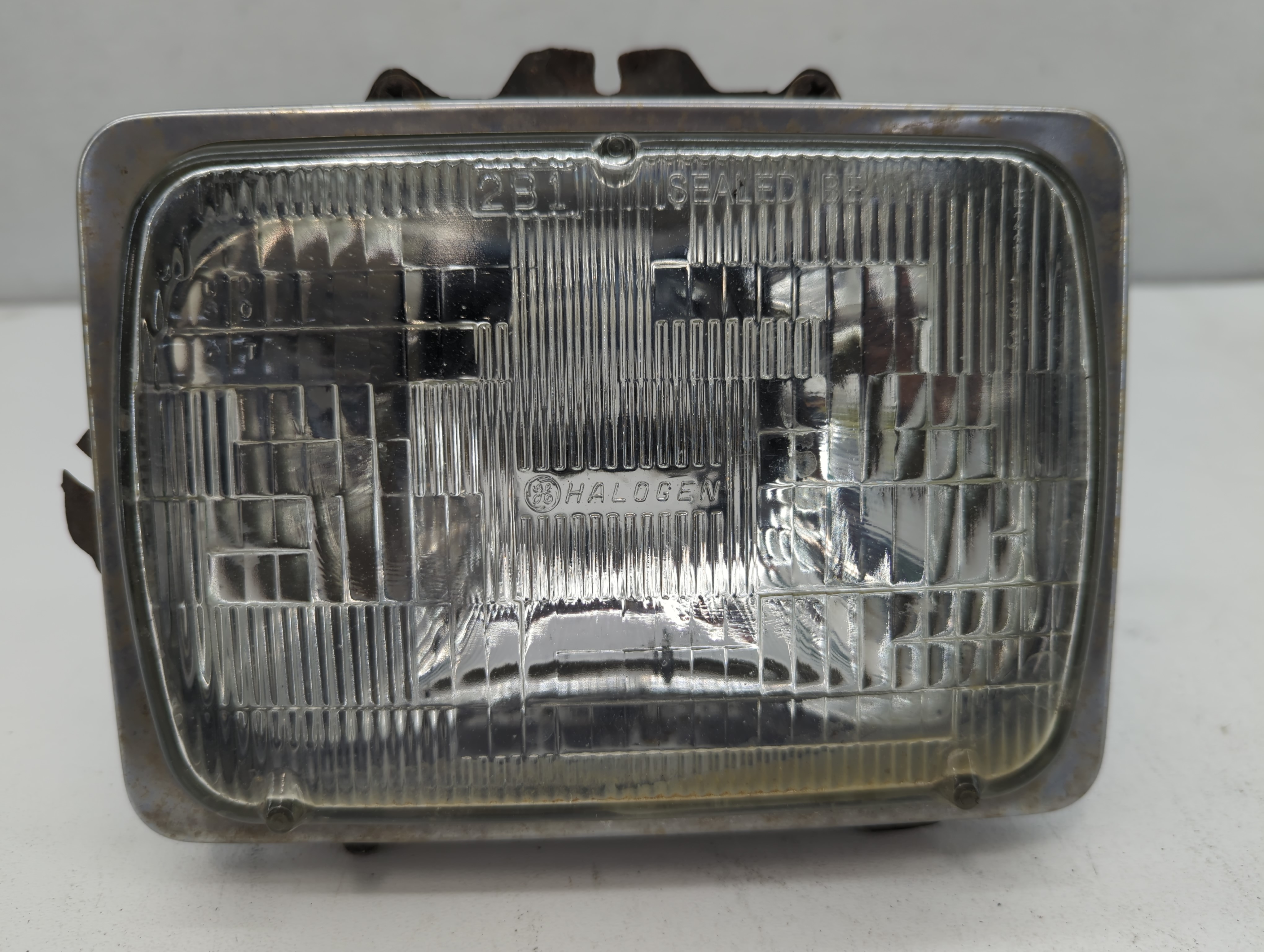 Picture of 2007 Ford E-450 Super Duty Driver Left Oem Front Light Lamp 678384